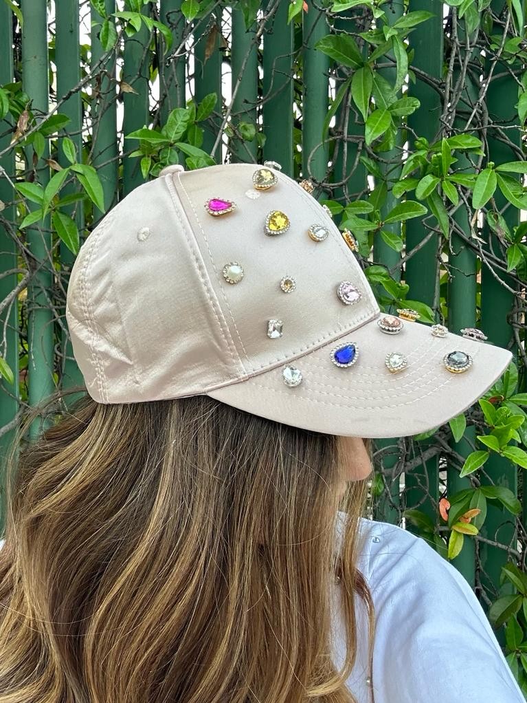 BERRETTO CON STRASS ROSA