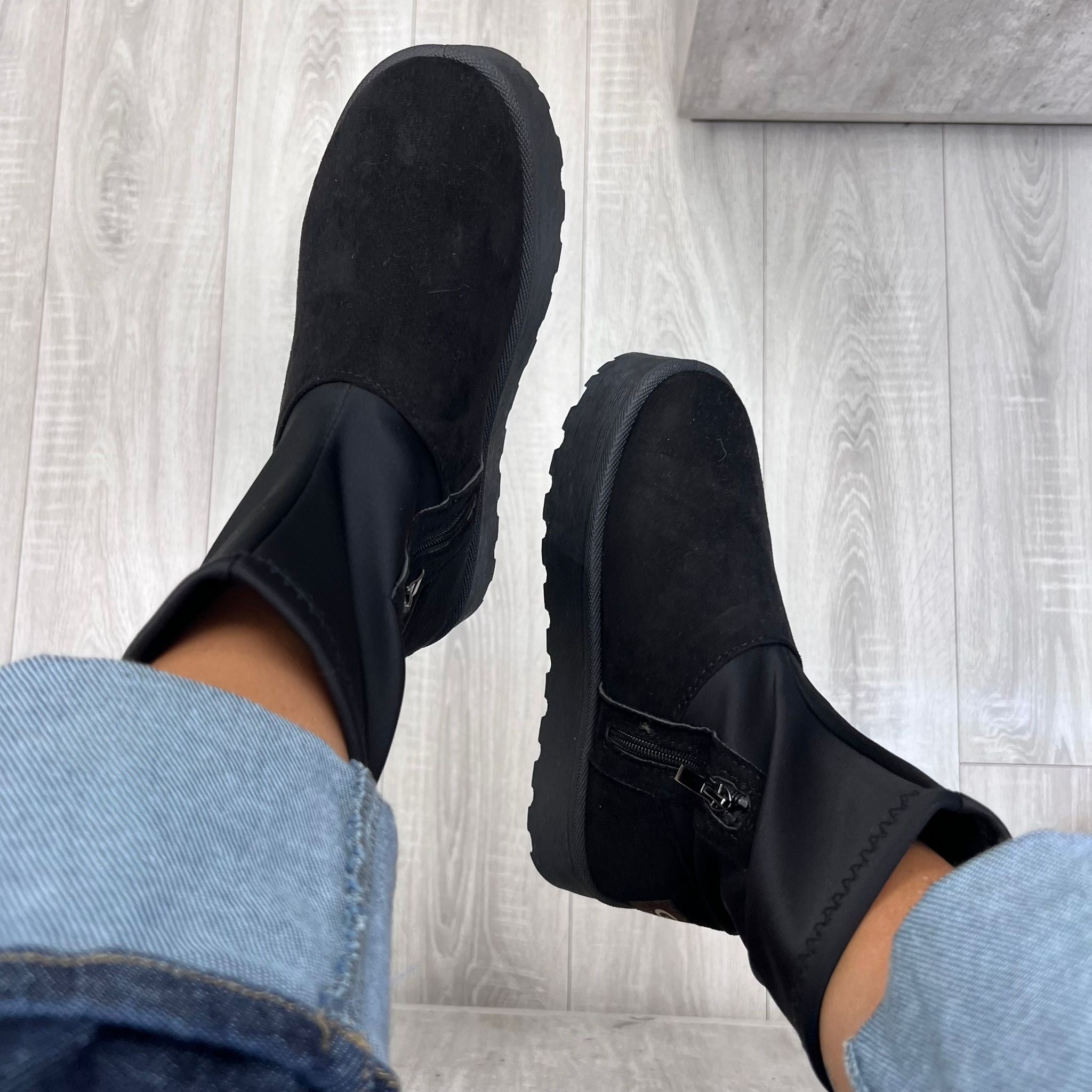 STIVALETTI GOGO NERO