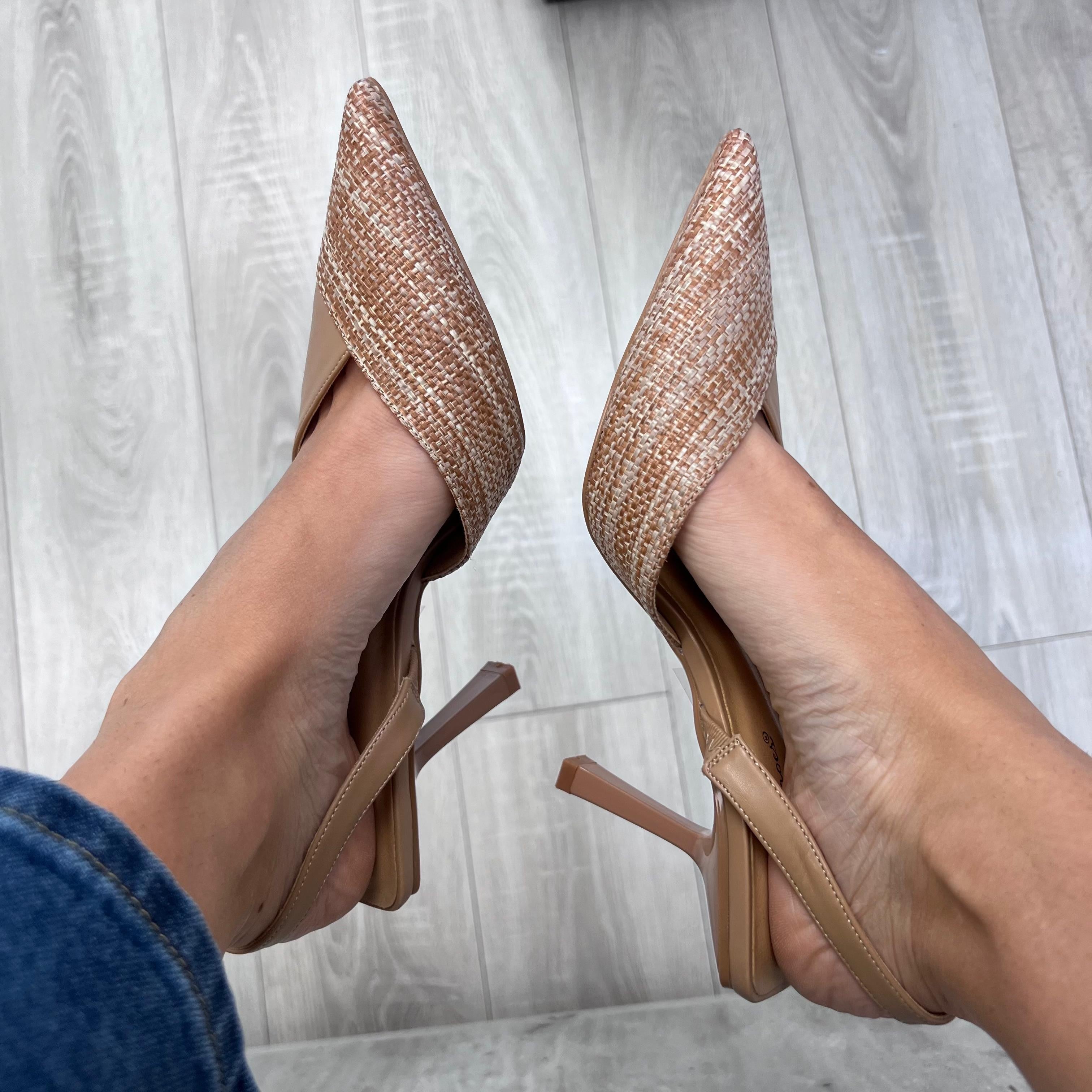 DèCOLLETè GLOSSY CAMEL