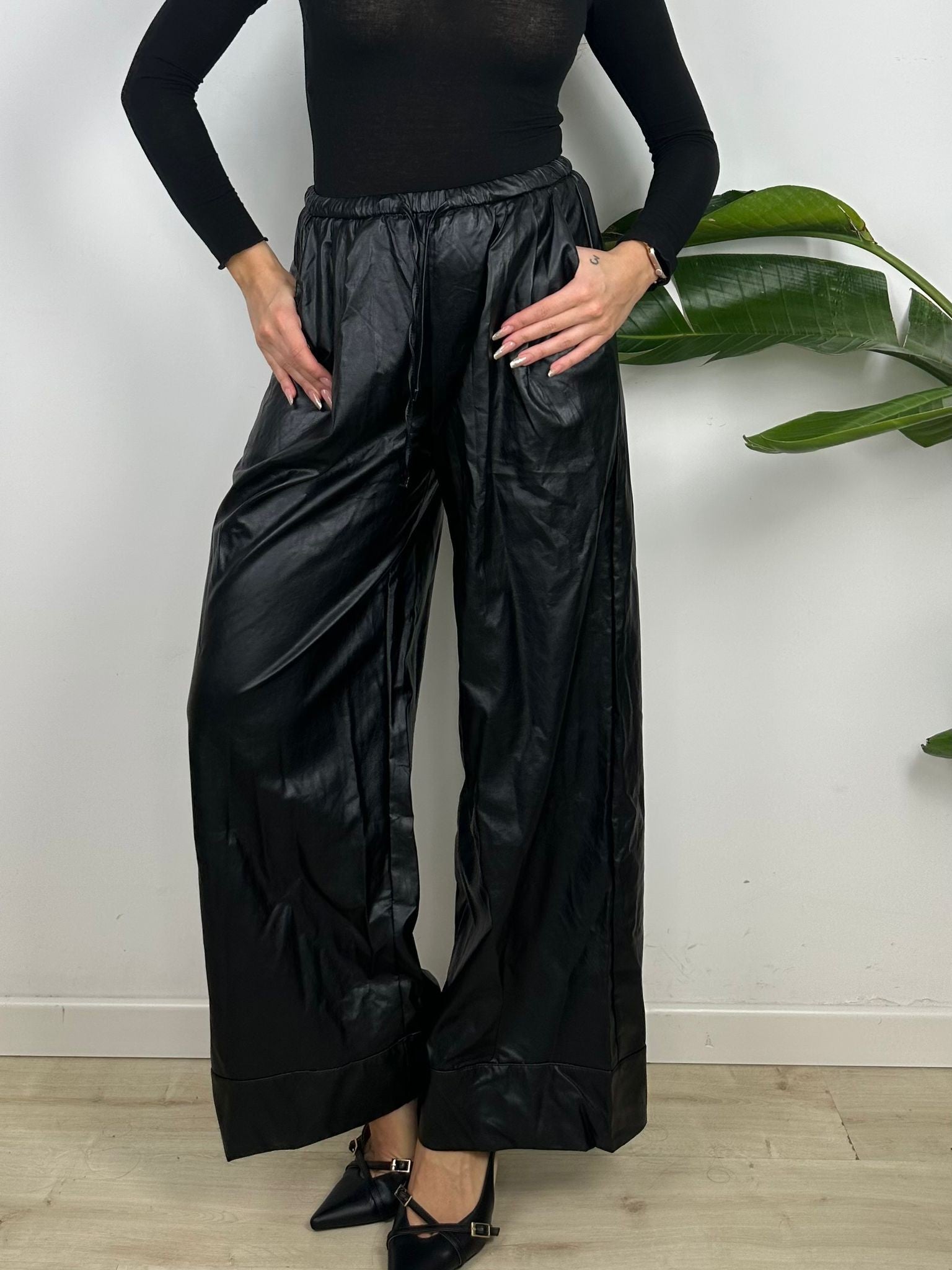 PANTALONI ECOPELLE NERO
