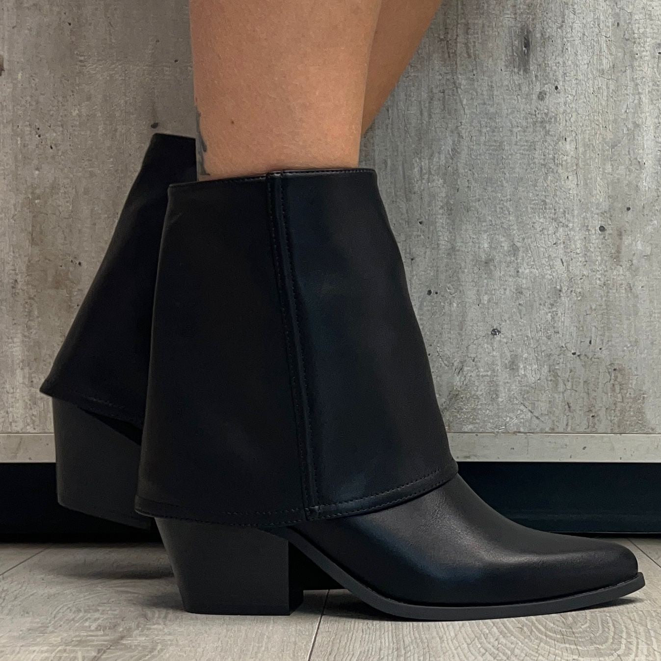 STIVALE VERONICA NERA