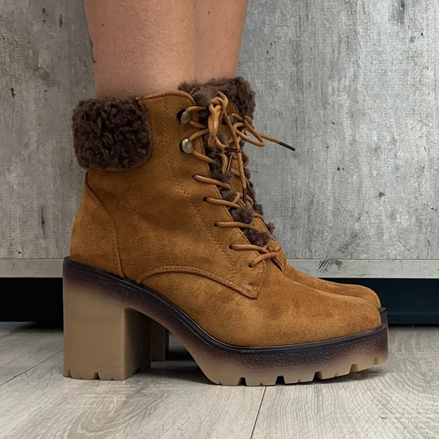 STIVALETTO STRINGATO CAMEL