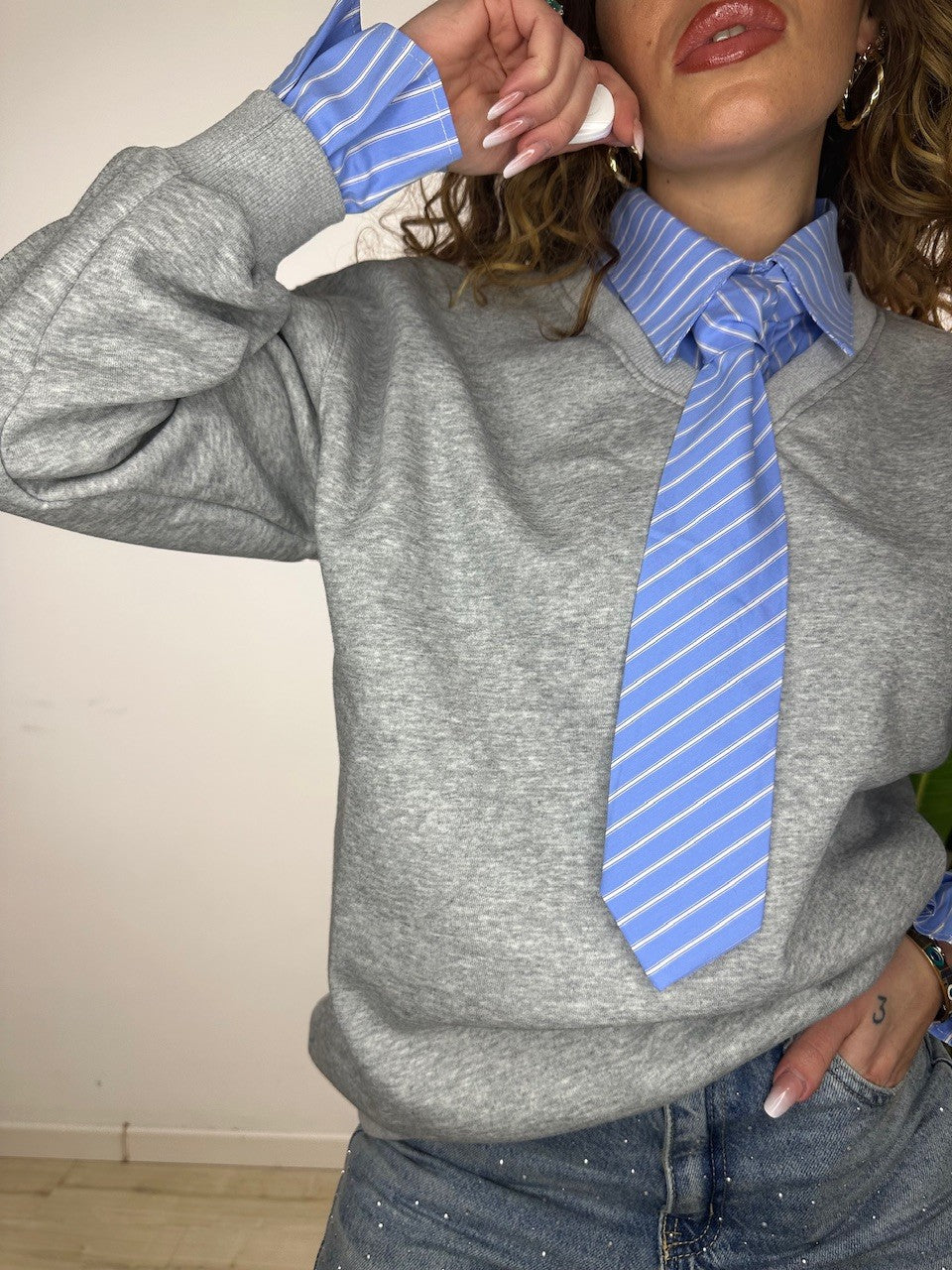 FELPA OVER CRAVATTA GRIGIA