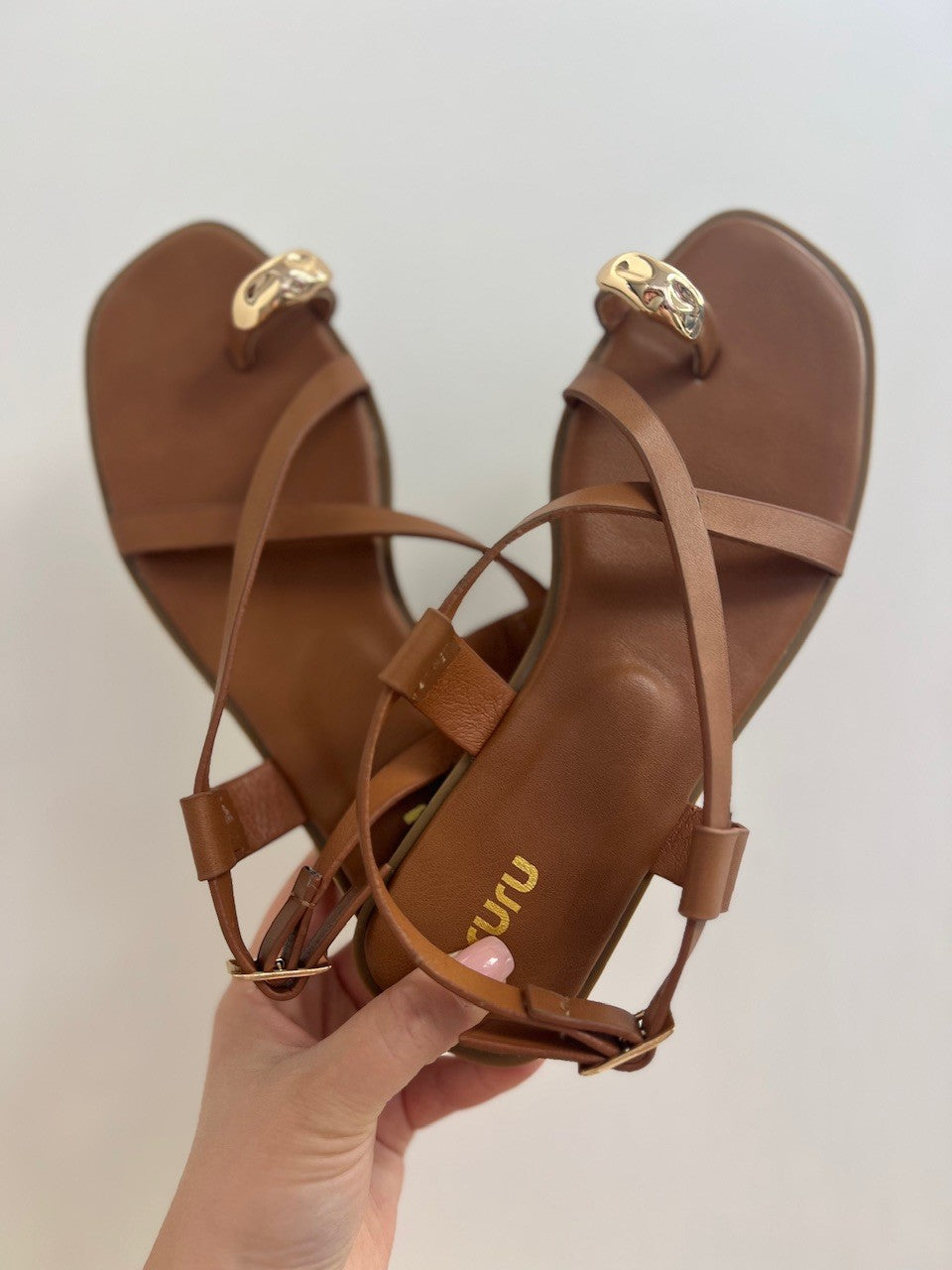 INFRADITO SARAH RURU CAMEL