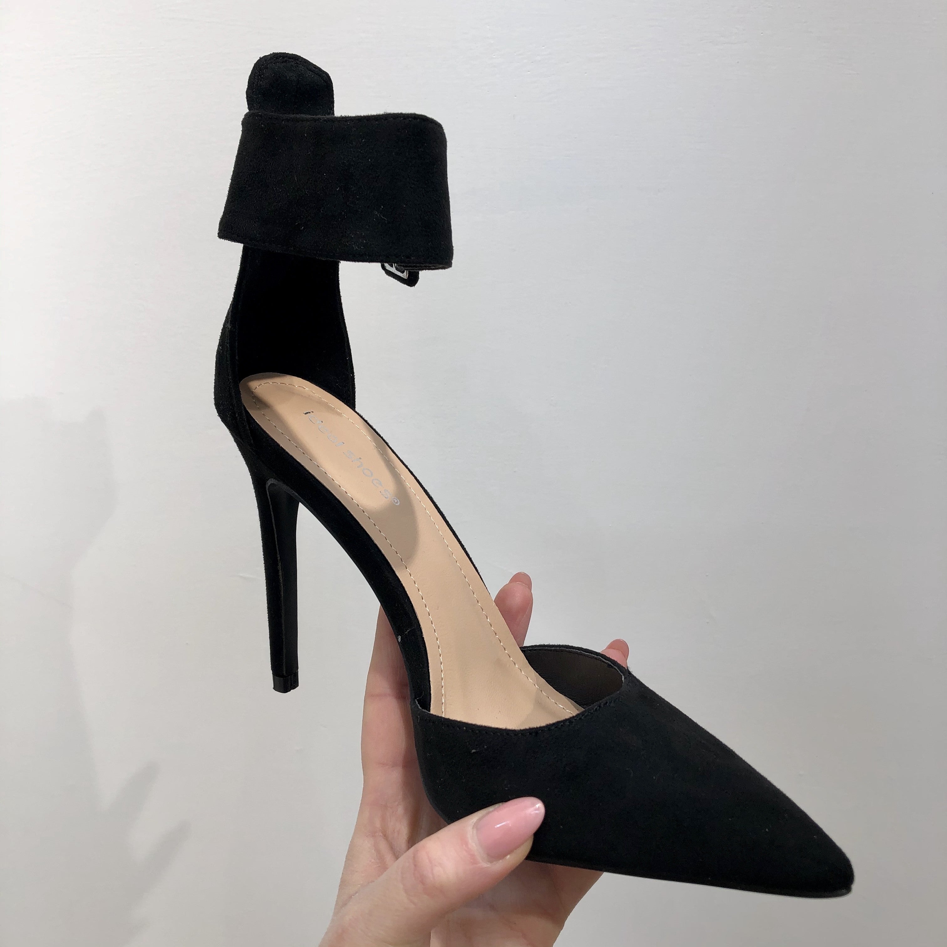 DéCOLLETé CON TACCO A SPILLO