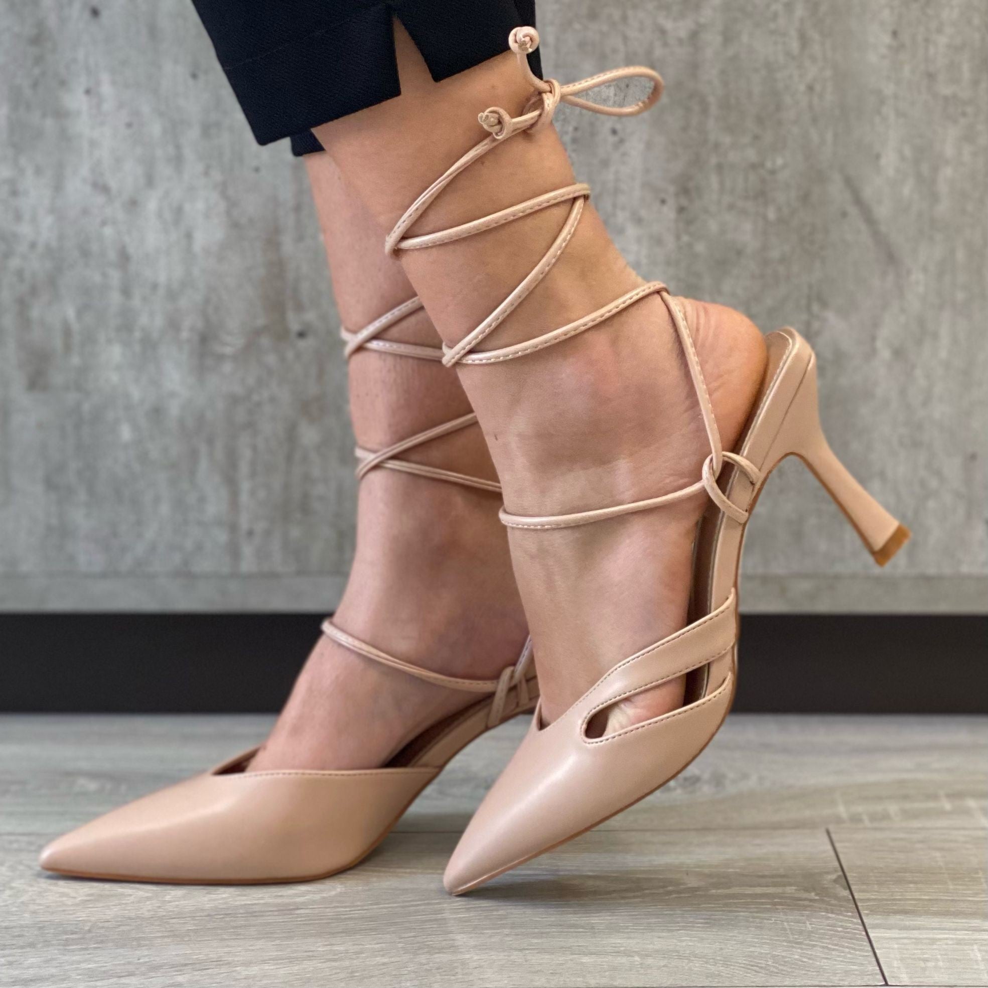 DèCOLLETè CON LACCI ECO-PELLE NUDE