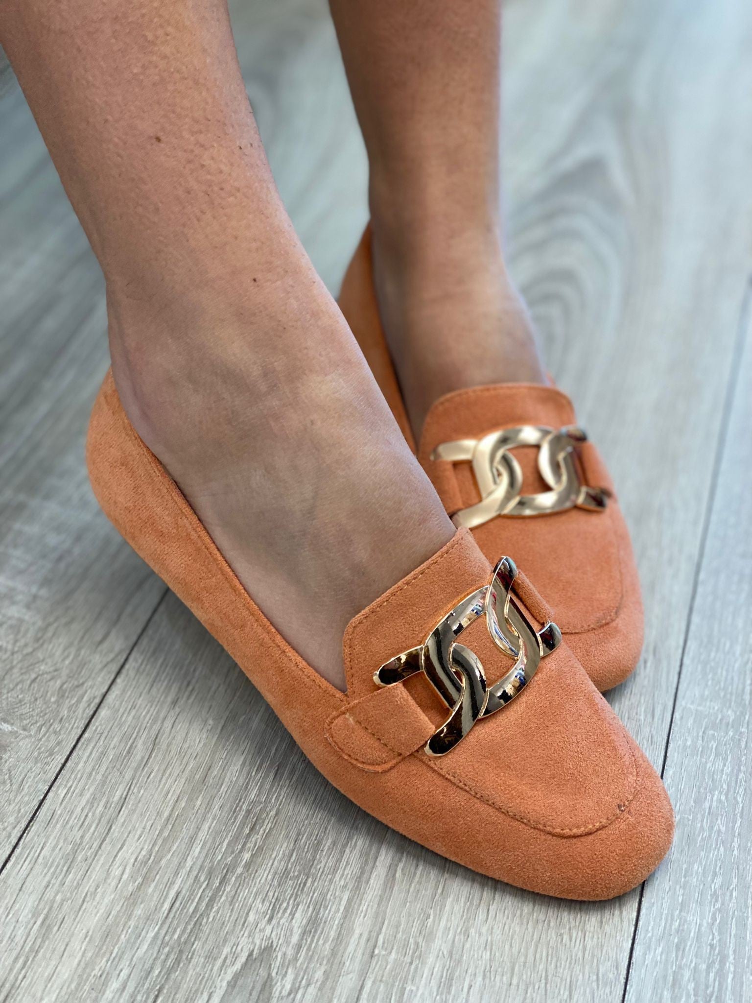 MOCASSINO CON CATENA ARANCIO