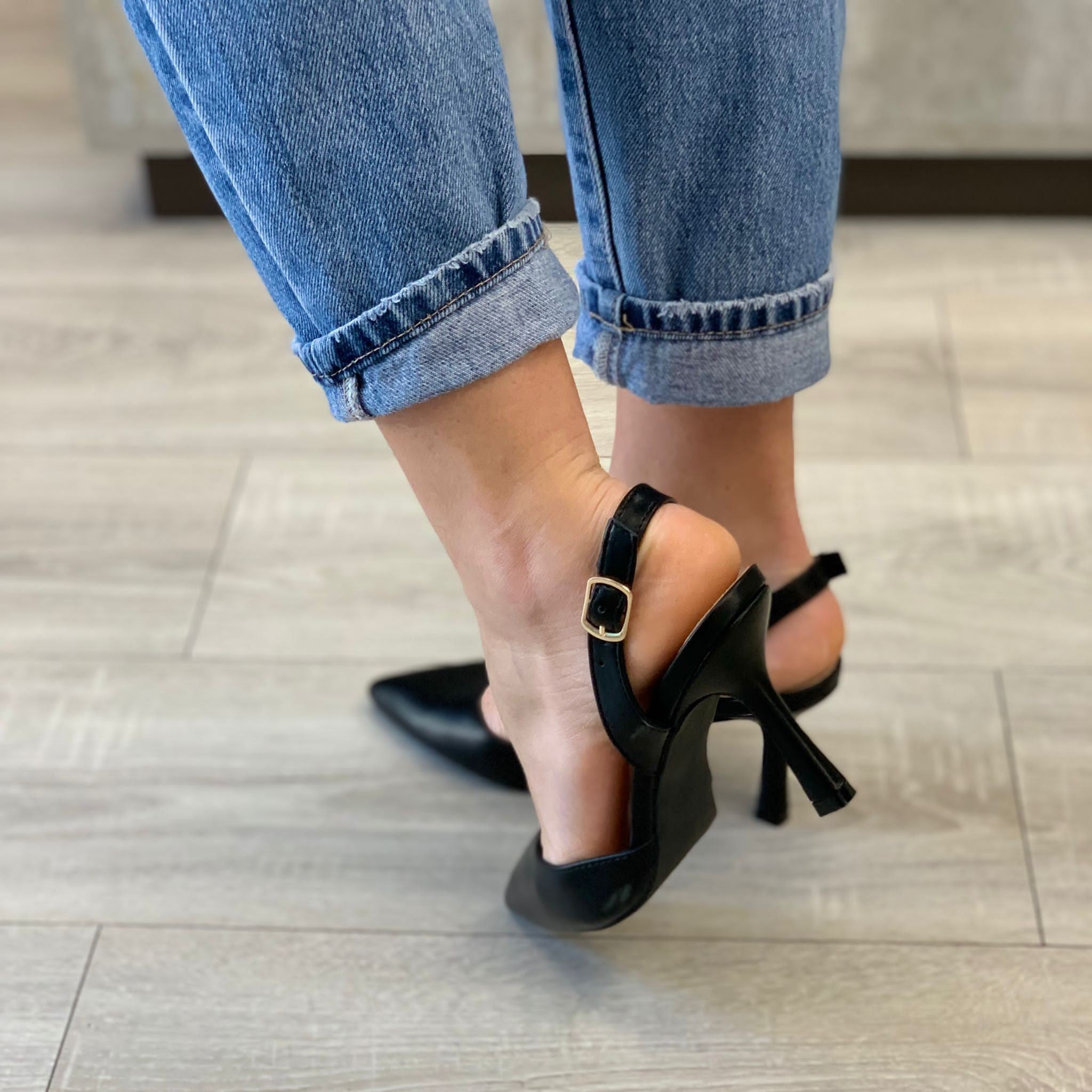 DéCOLLETé SIMPLY NERO