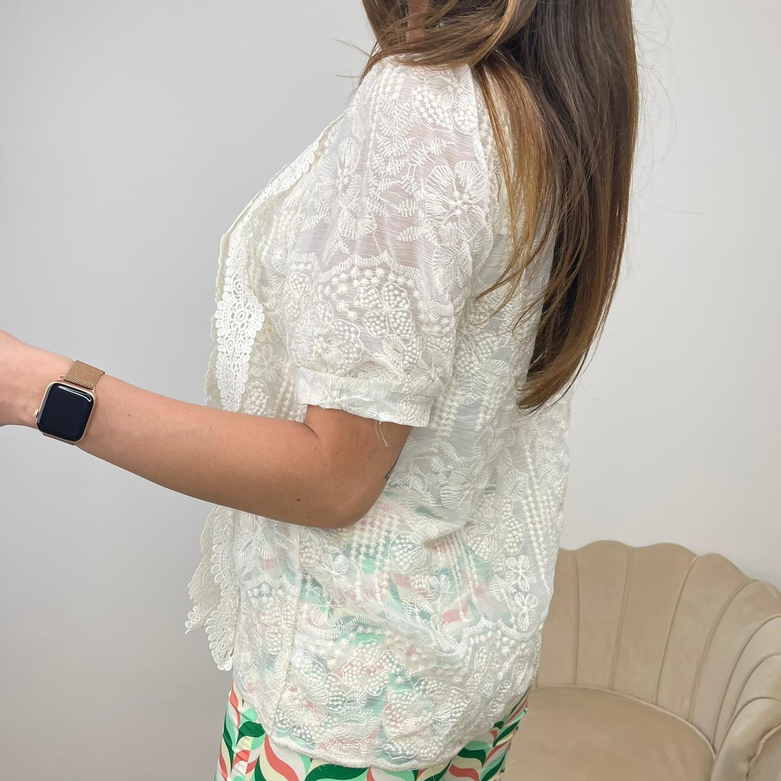 CAMICIA CON MERLETTO BEIGE