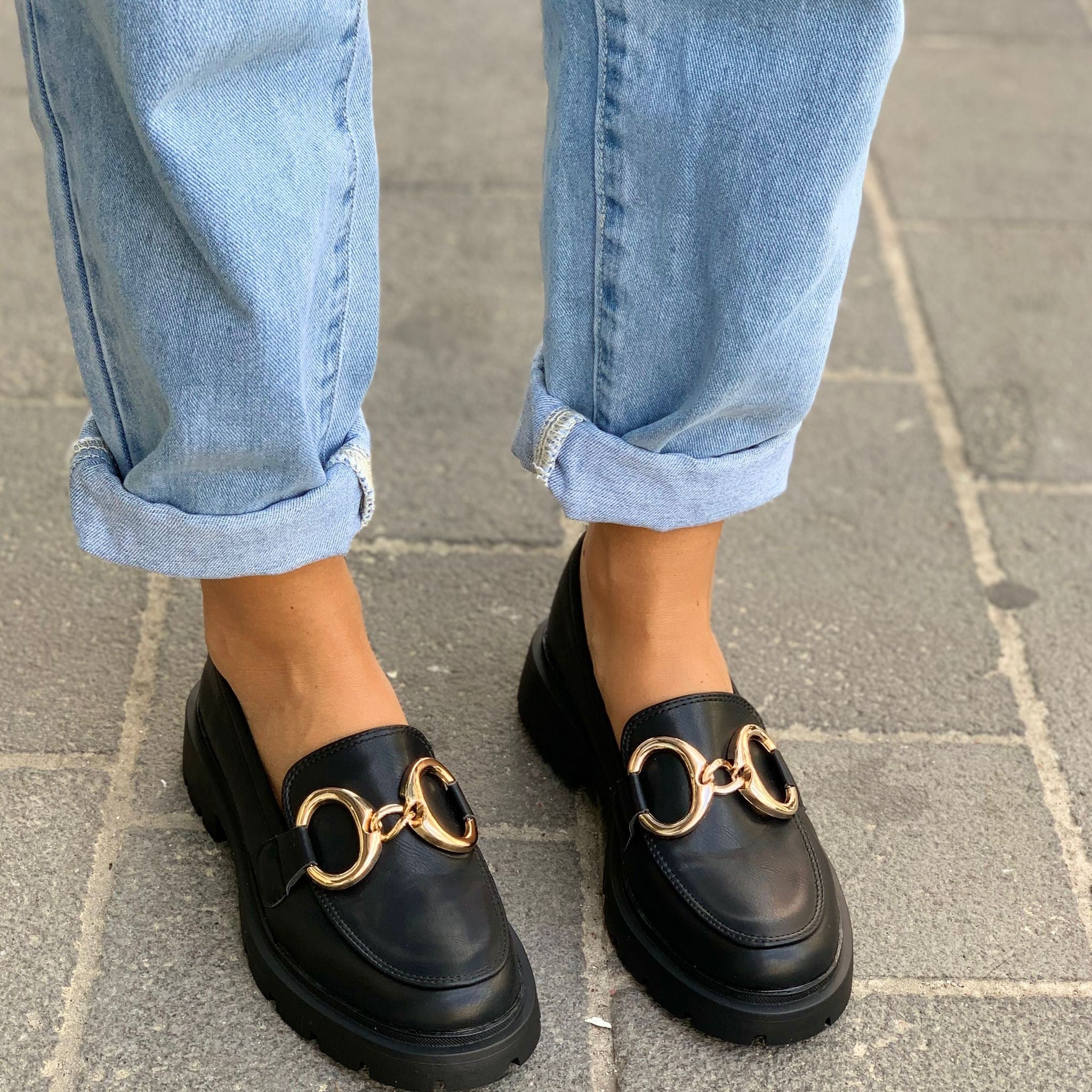 MOCASSINI CON MAXI FIBBIA