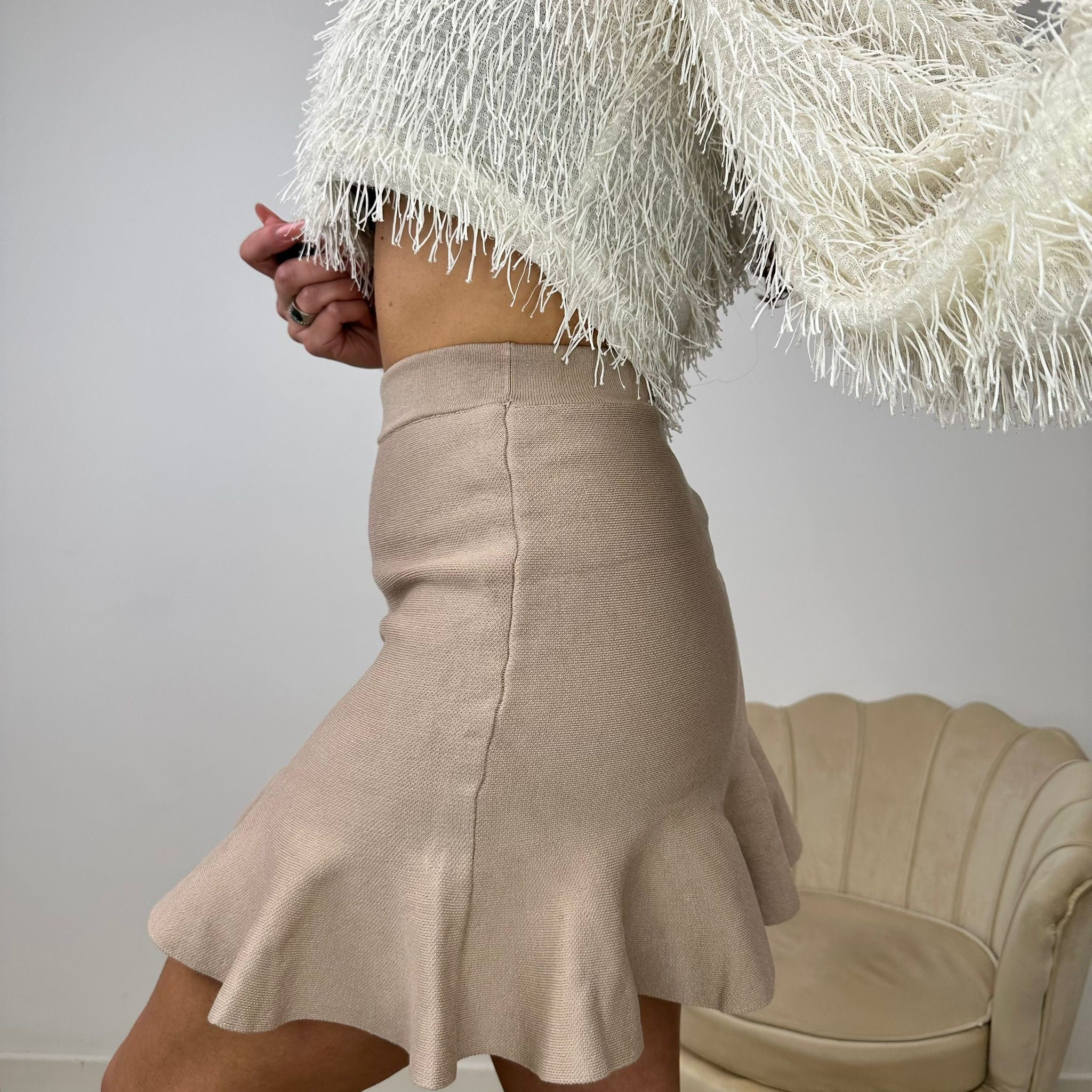 MINI GONNA CON VOLANT BEIGE