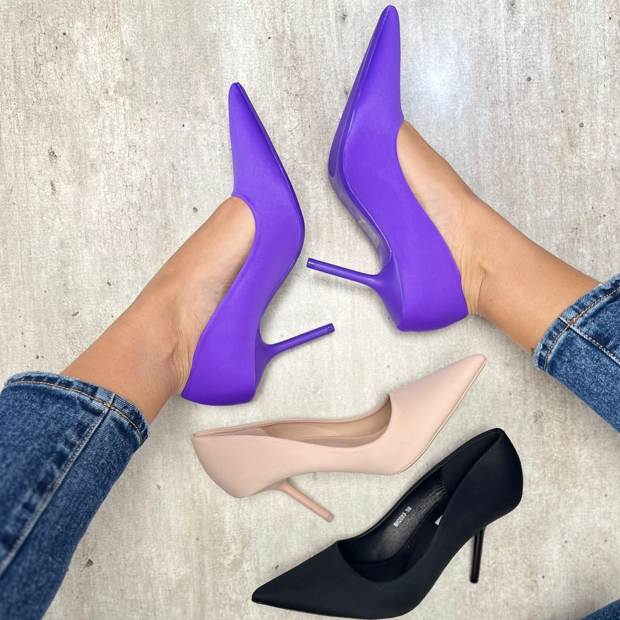 DÉCOLLETÉ SATIN NUDE