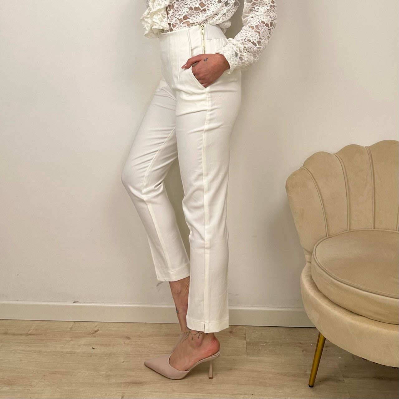PANTALONI VITA ALTA CON PINCES BIANCO