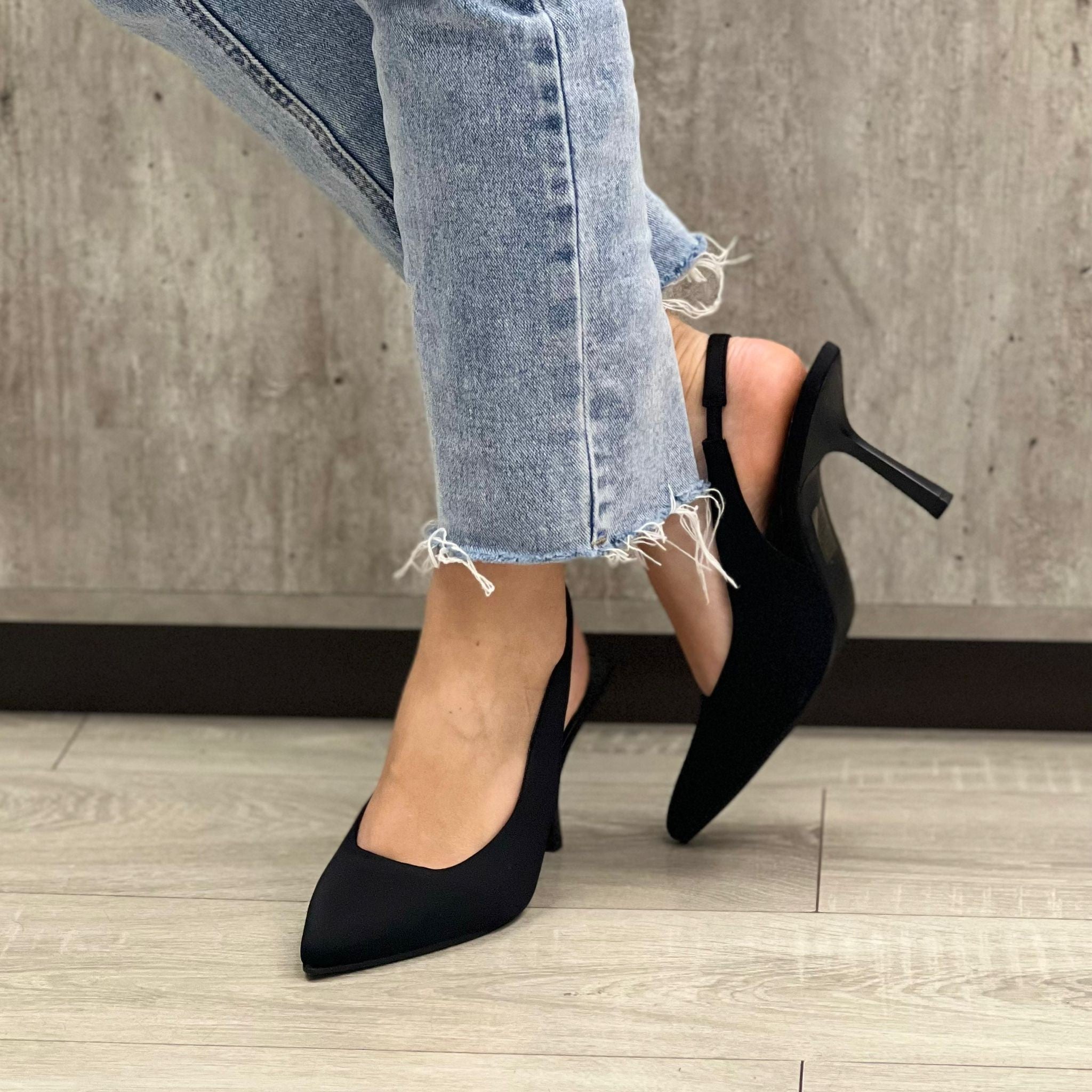 DèCOLLETè TACCO NERO