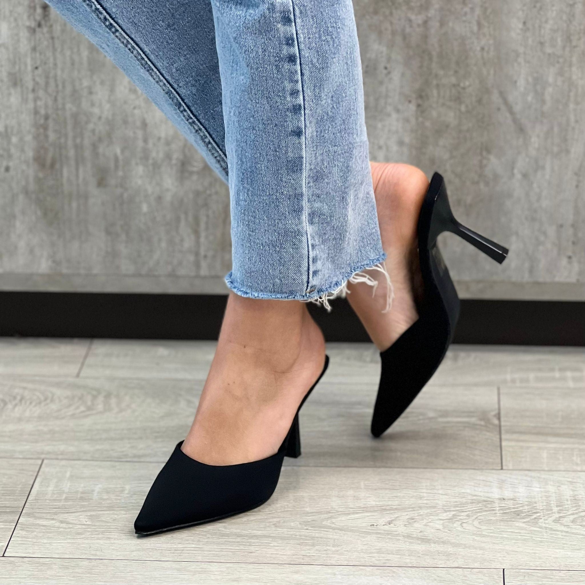 DèCOLLETEè SABOT NERO