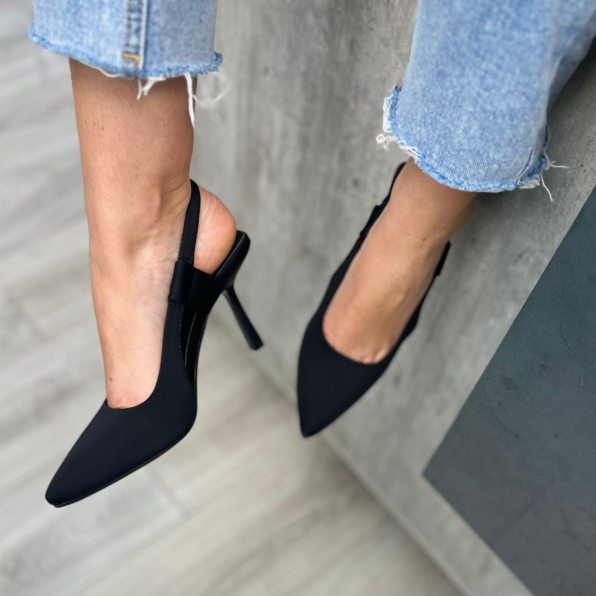 DèCOLLETè SIMPLY NERO