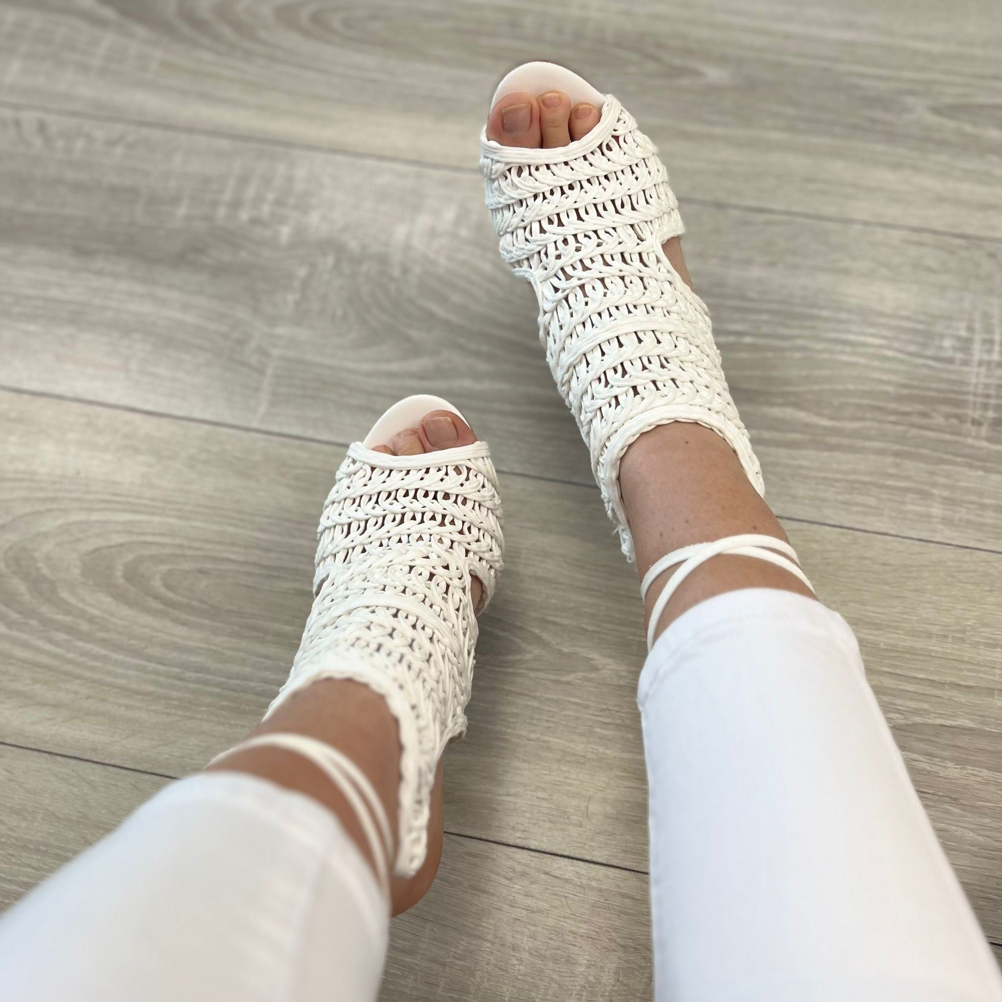 SANDALI UNCINETTO BIANCO