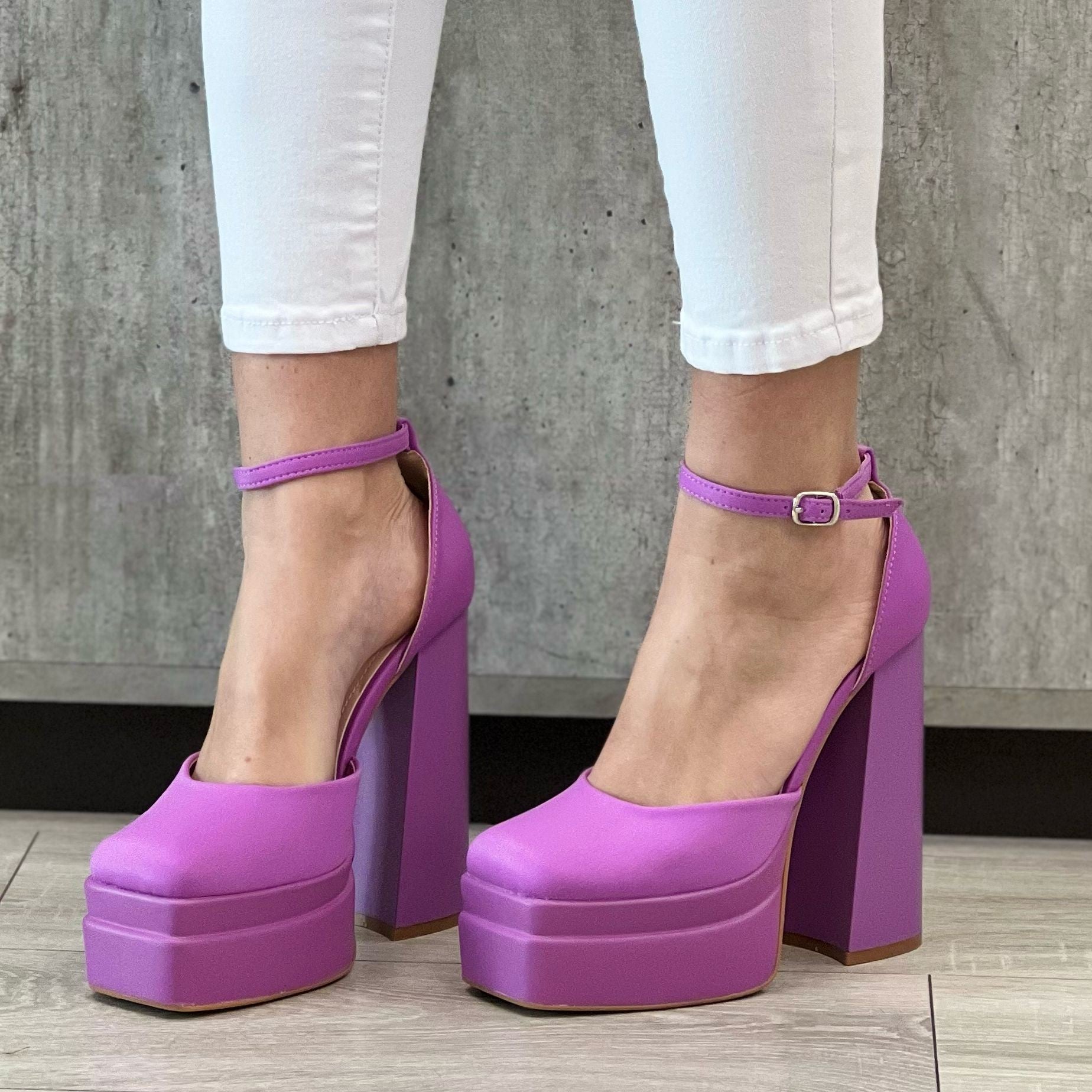 MAXI DÉCOLLETÉ VIOLA