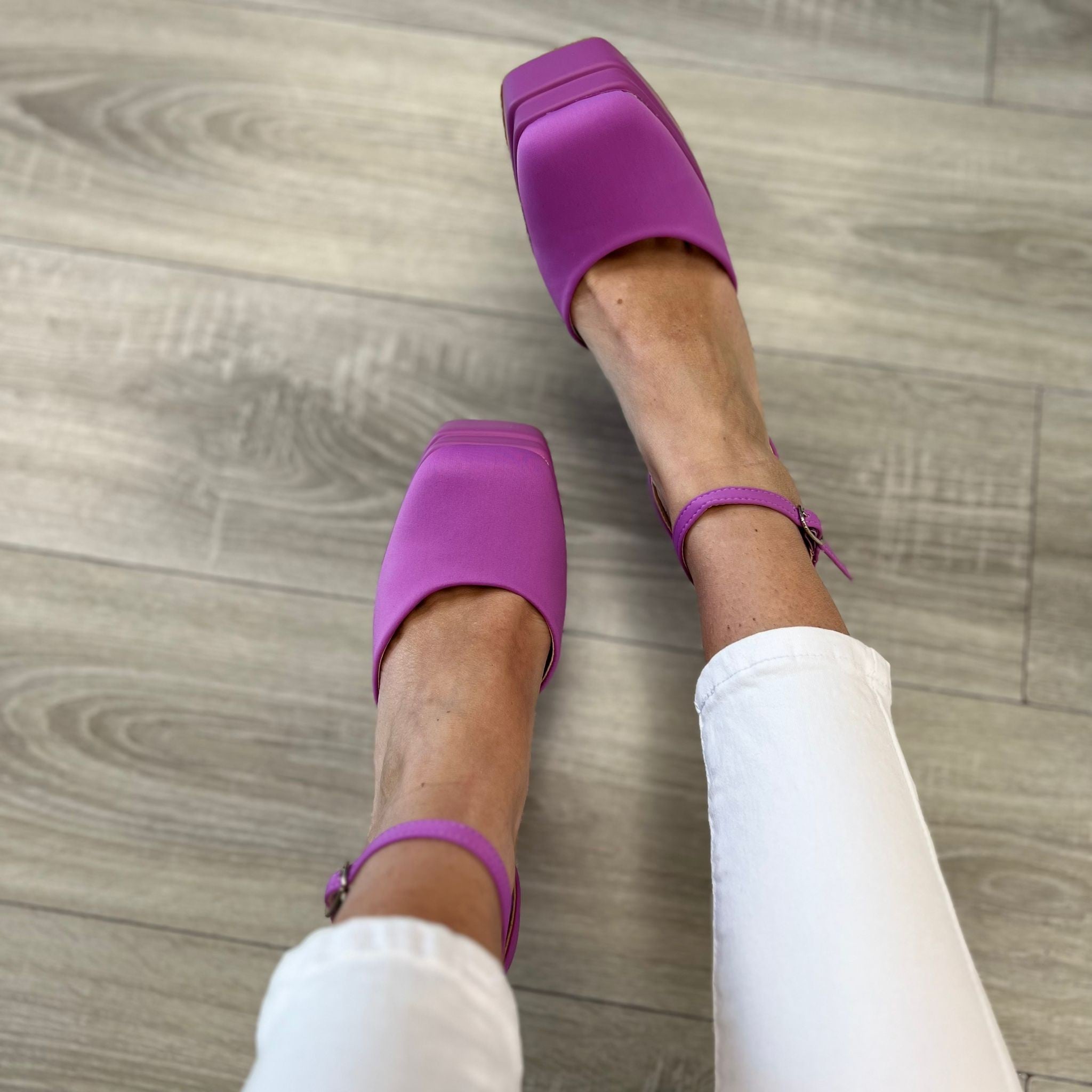 MAXI DÉCOLLETÉ VIOLA