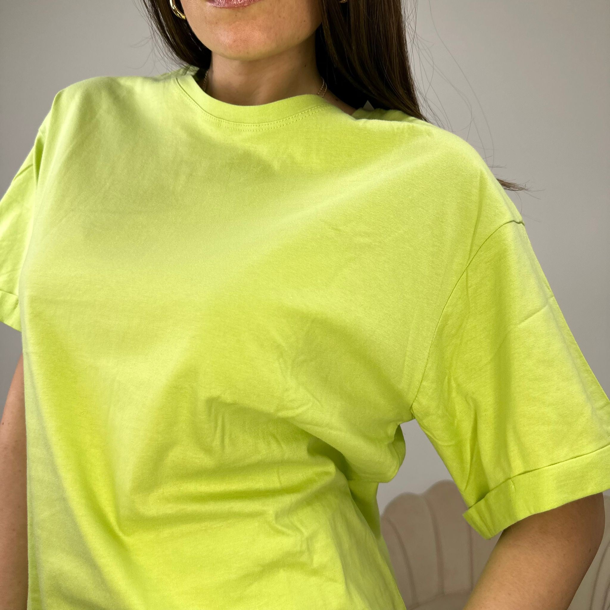 T-SHIRT BASIC CON RISVOLTO LIME