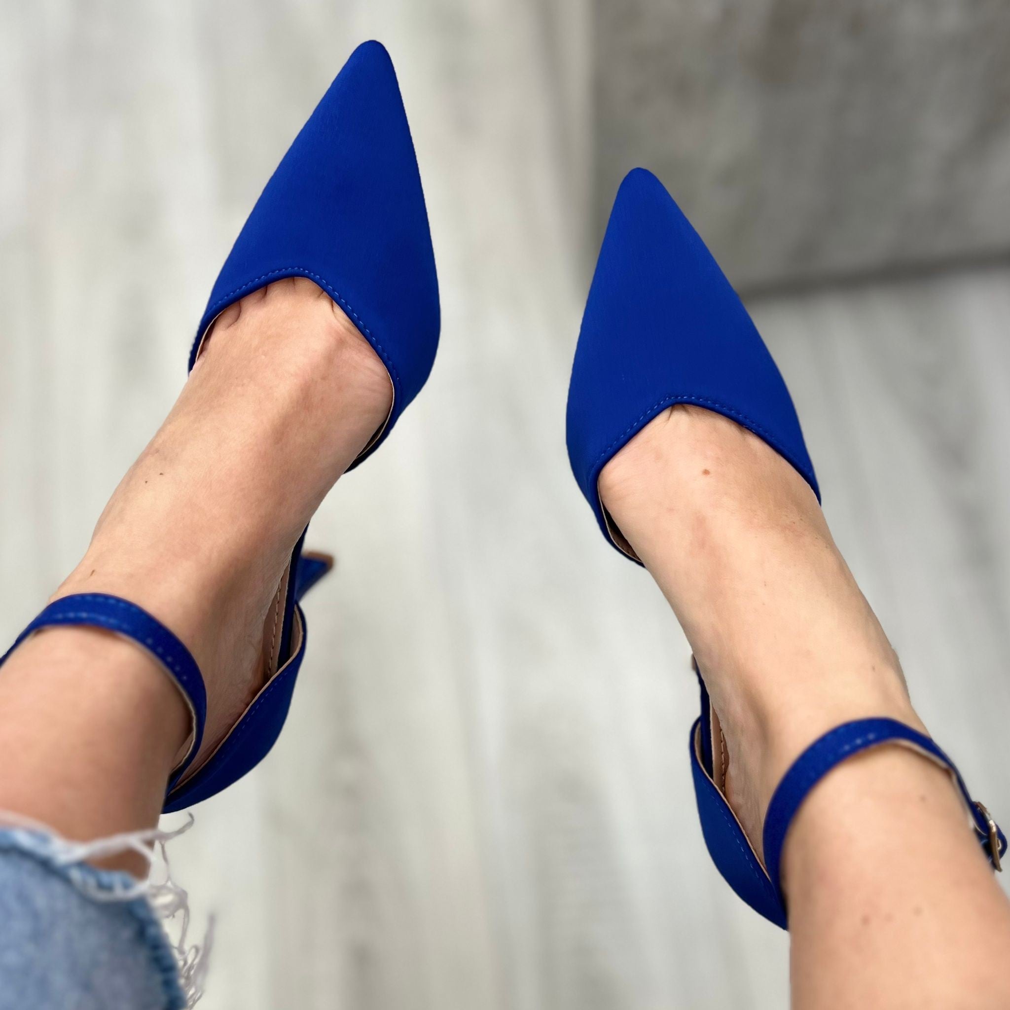 DéCOLLETé CON CAVIGLIERA BLU