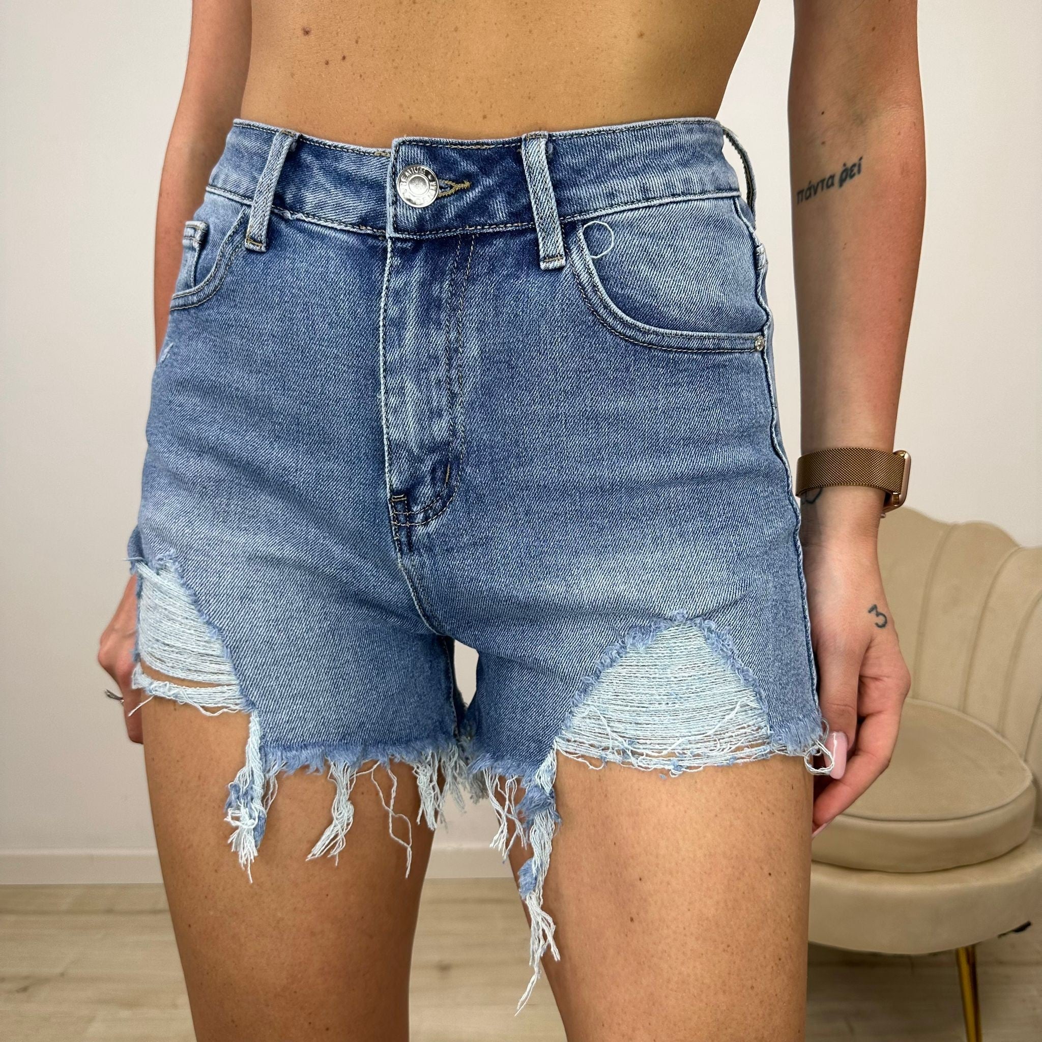 SHORT IN DENIM