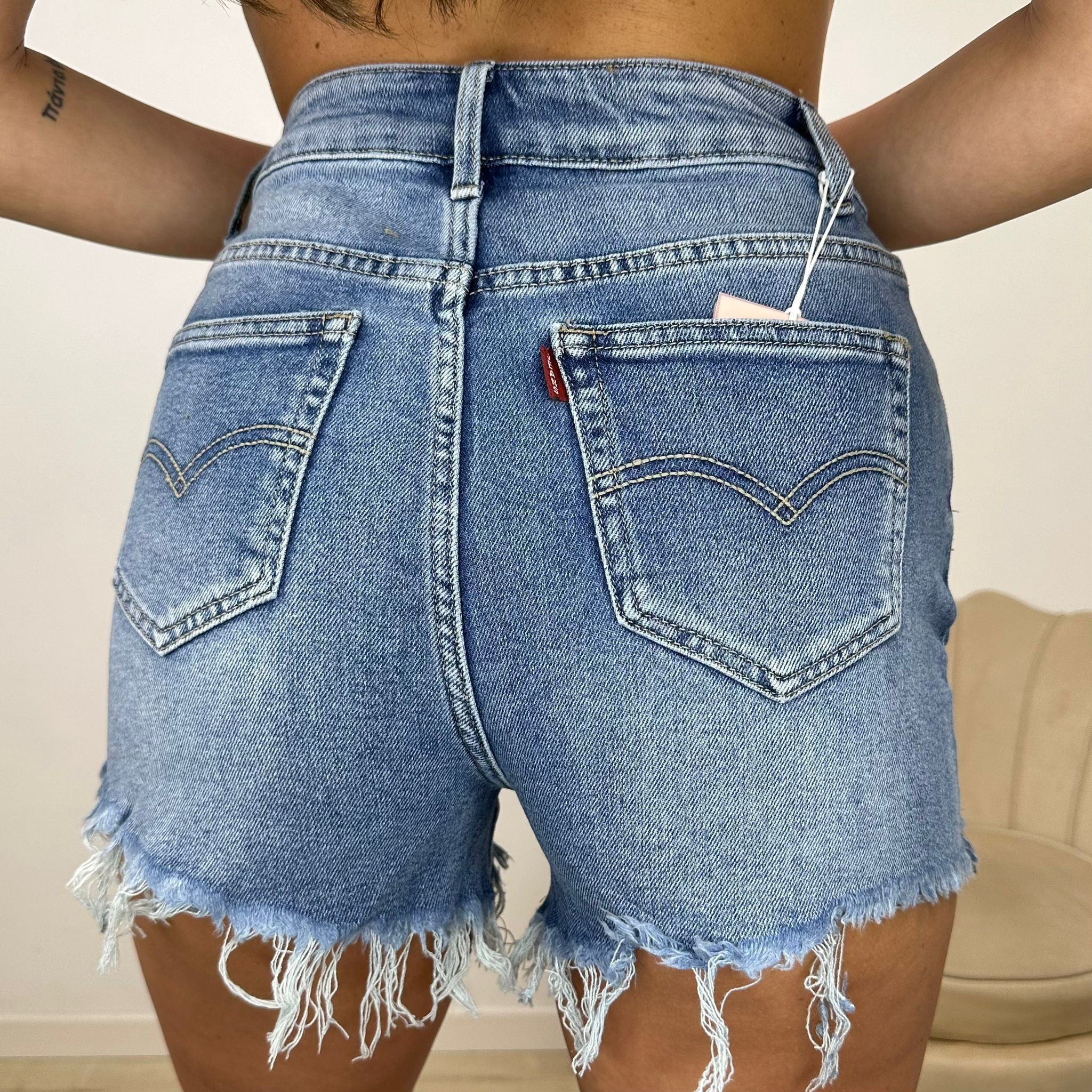 SHORT IN DENIM