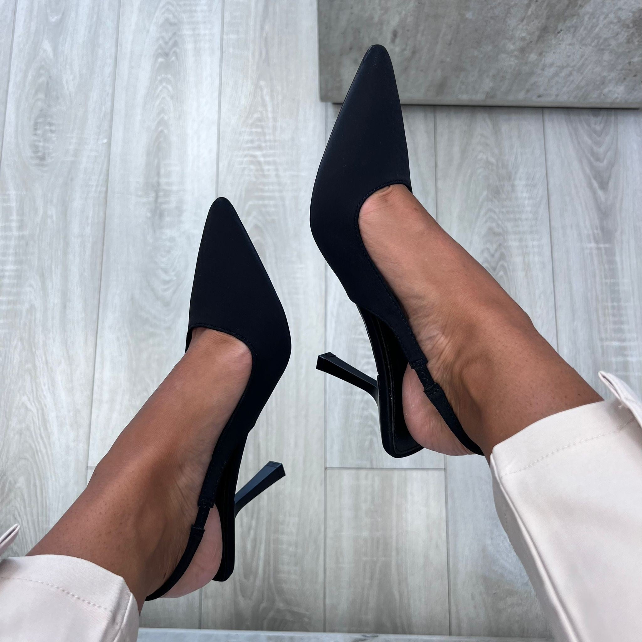 DèCOLLETè TACCO NERO