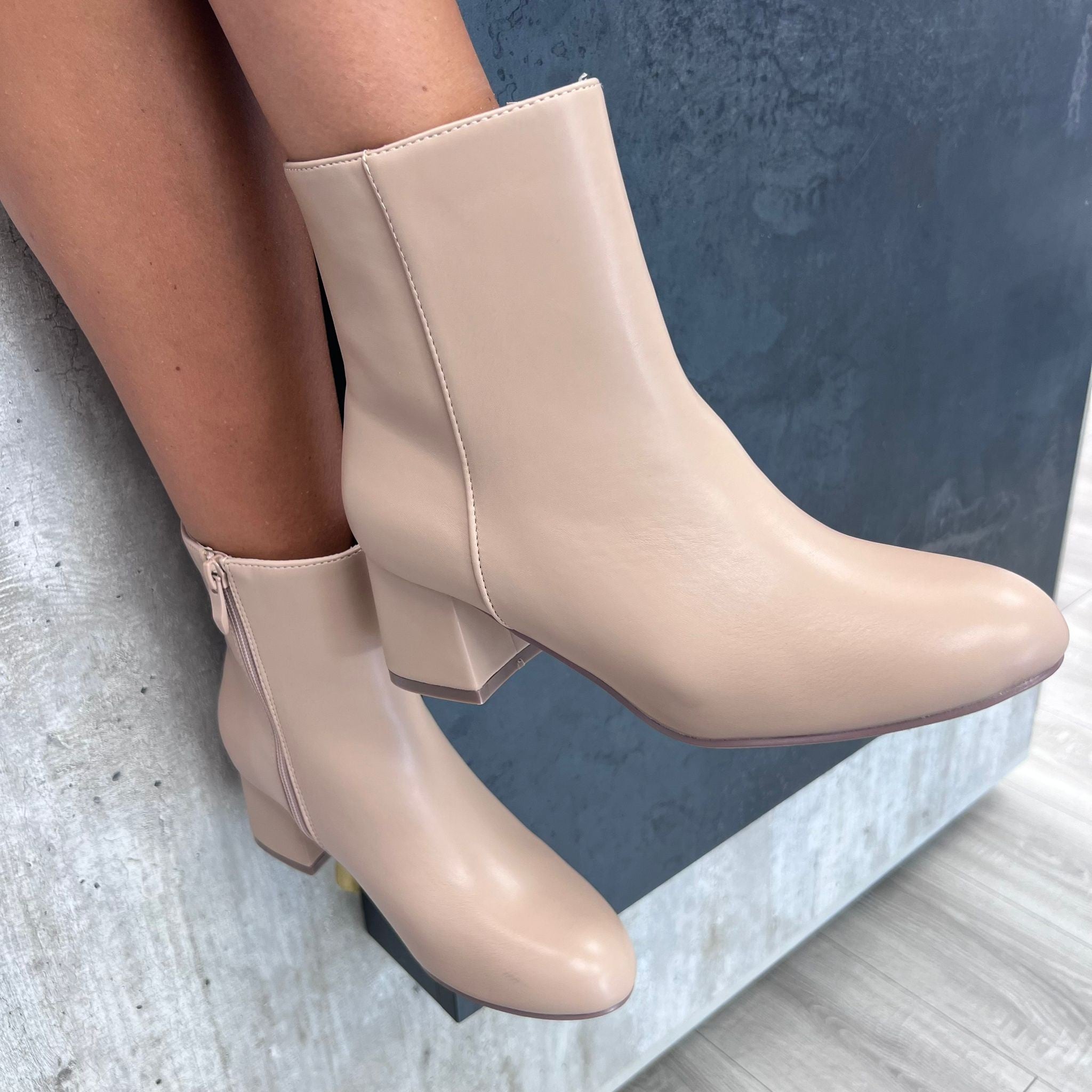 STIVALETTI LAURA BEIGE