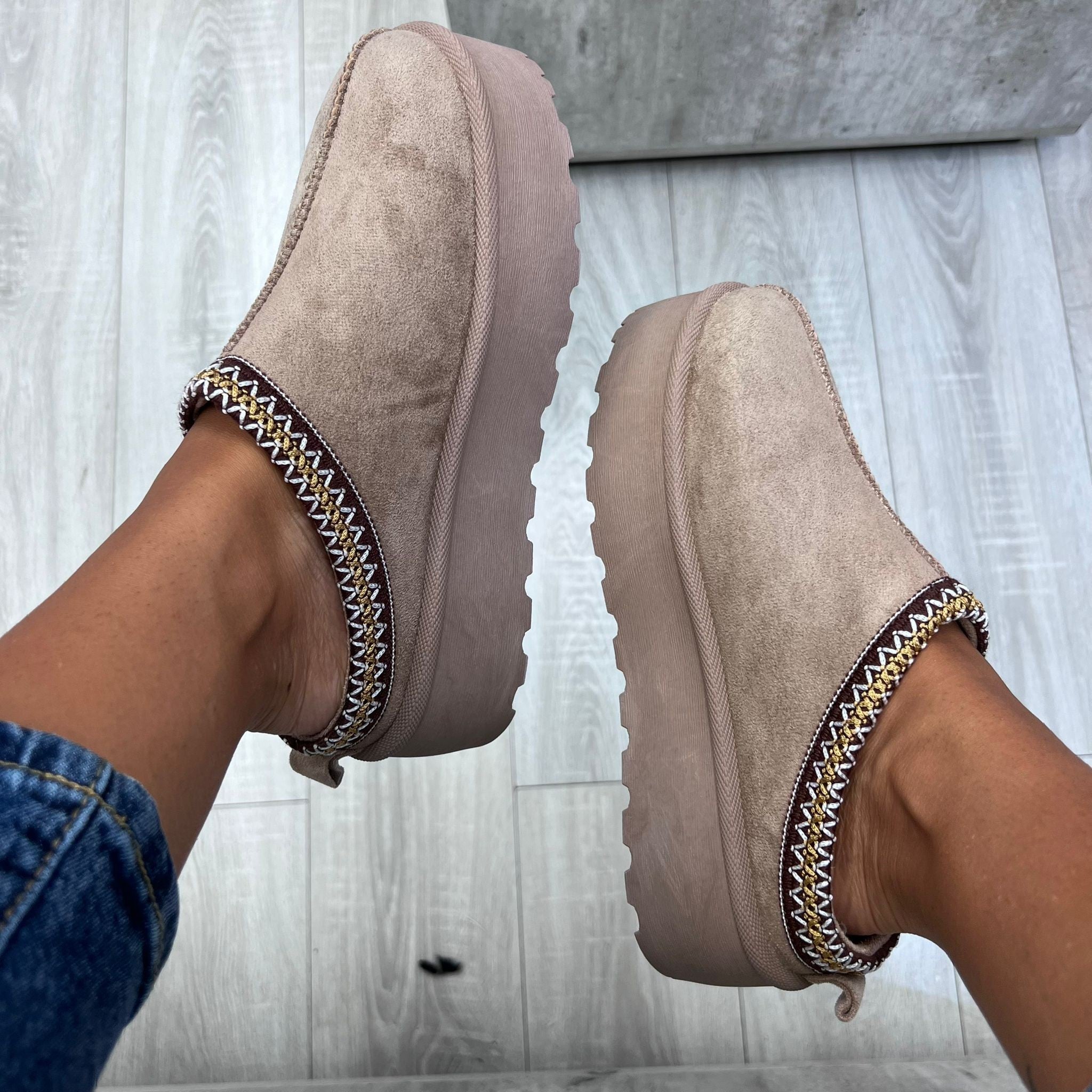 SABOT CALIFORNIA TORTORA