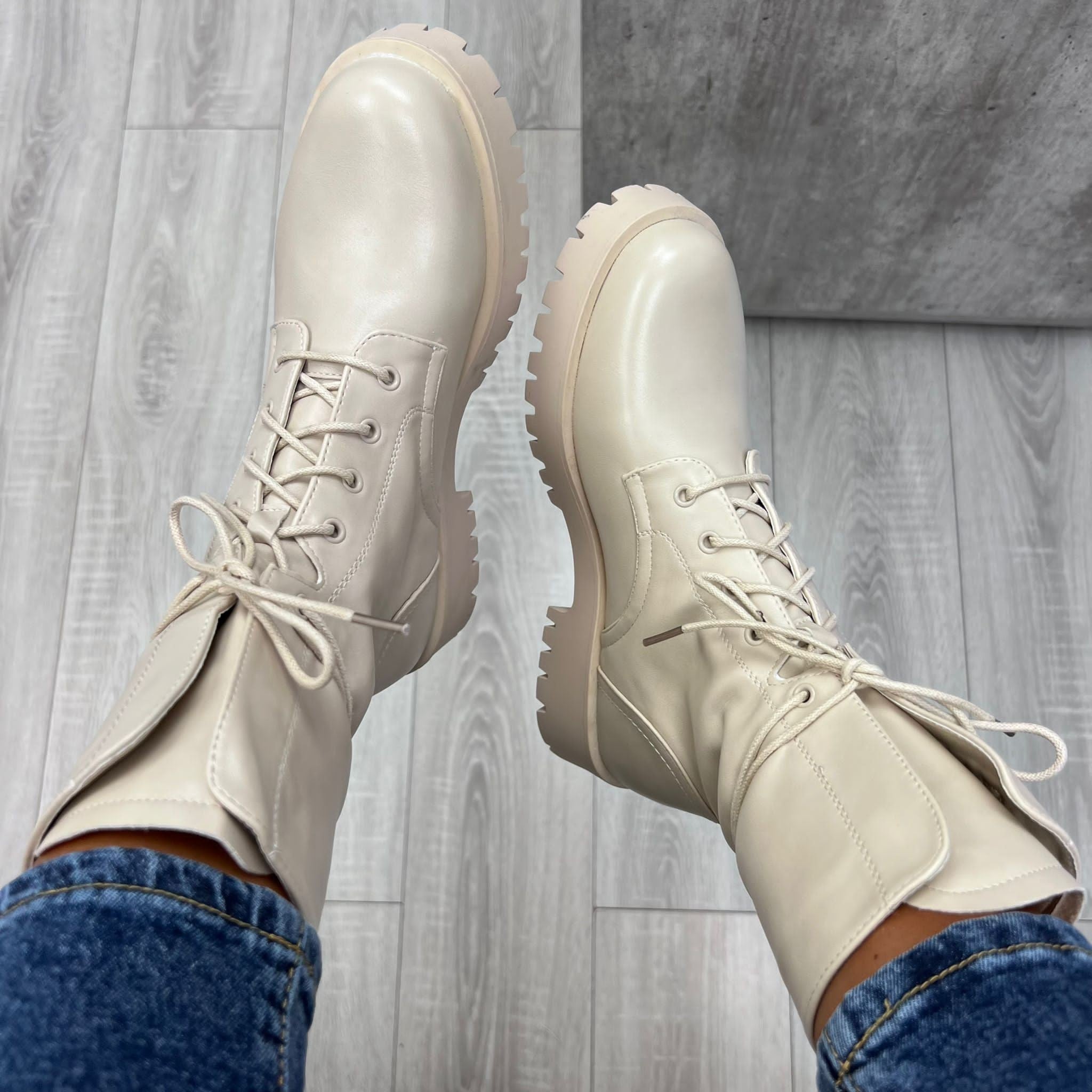 STIVALETTI VALENTINA BEIGE