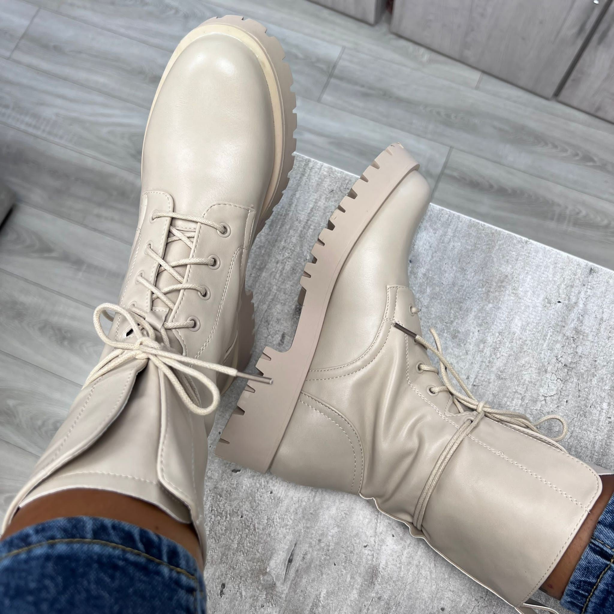 STIVALETTI VALENTINA BEIGE