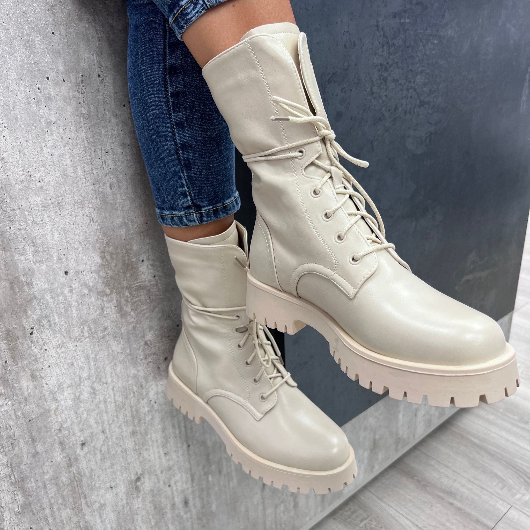 STIVALETTI VALENTINA BEIGE