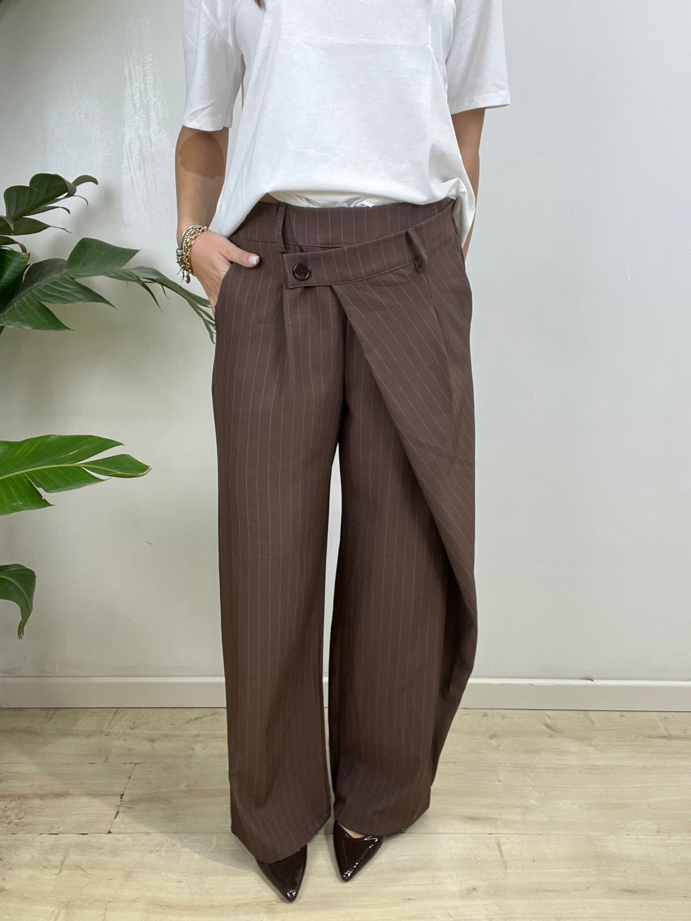 PANTALONI SARAH MARRONE