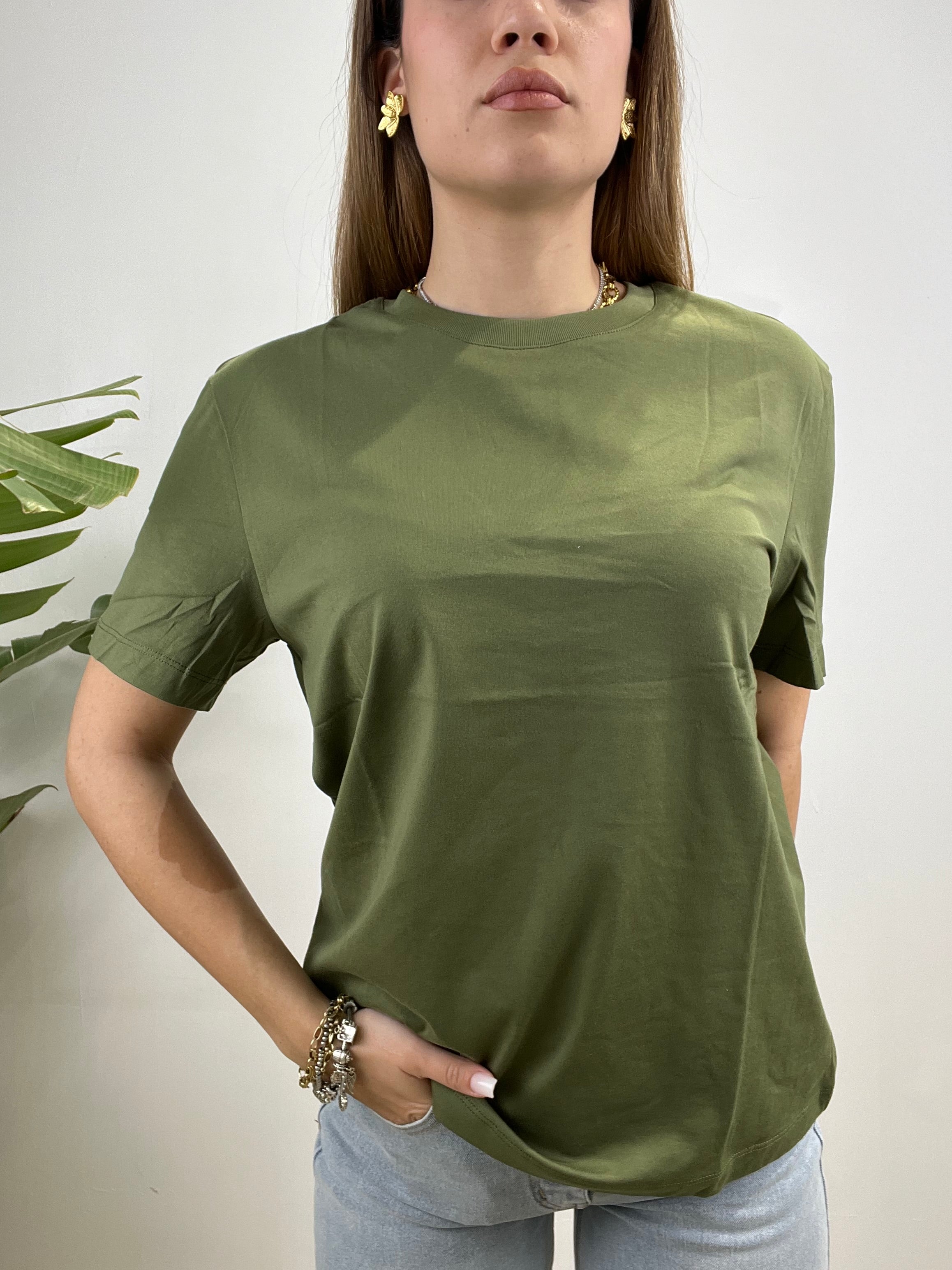 T-SHIRT BASIC LUMINA VERDE