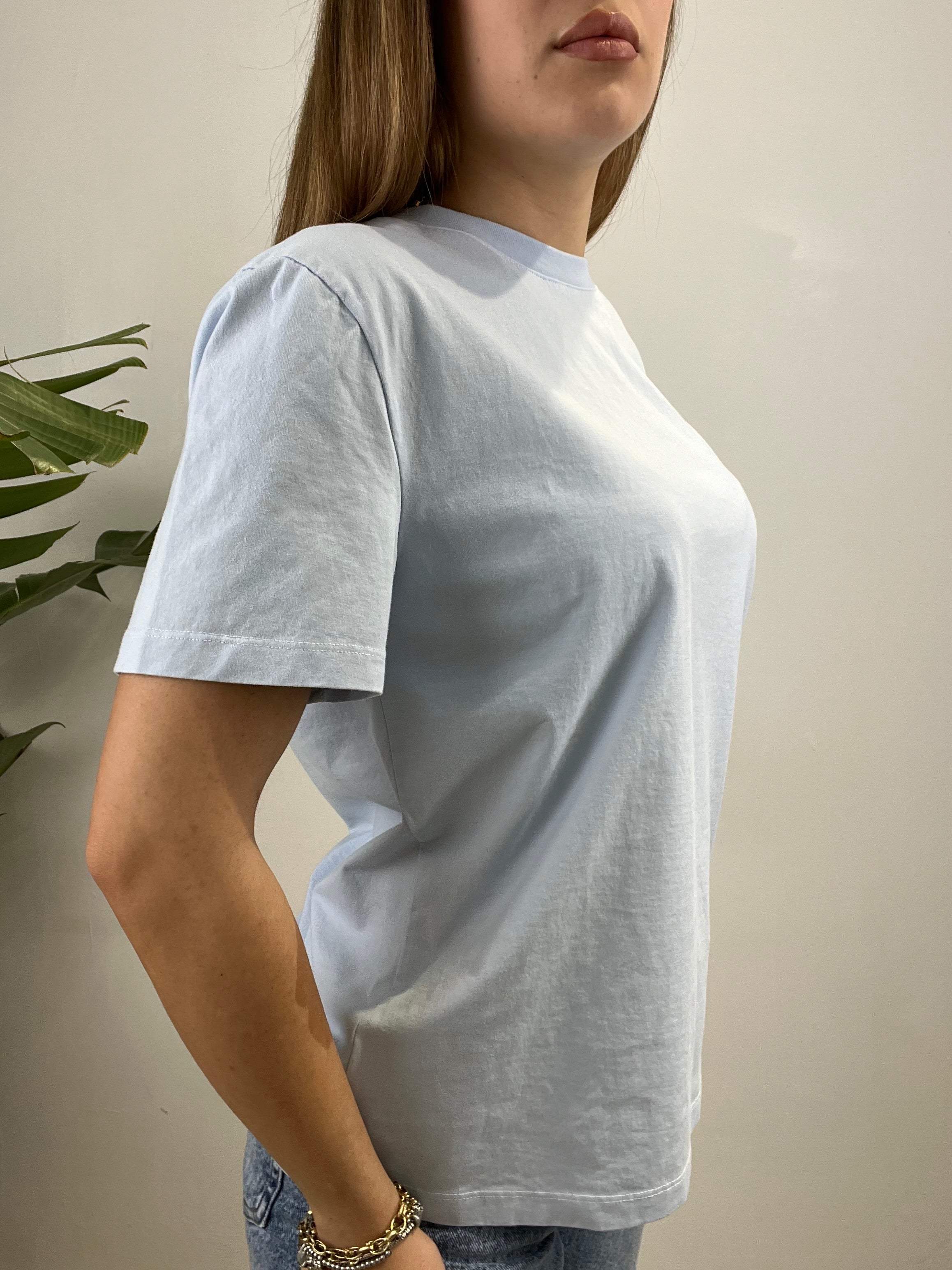 T-SHIRT BASIC LUMINA AZZURRA