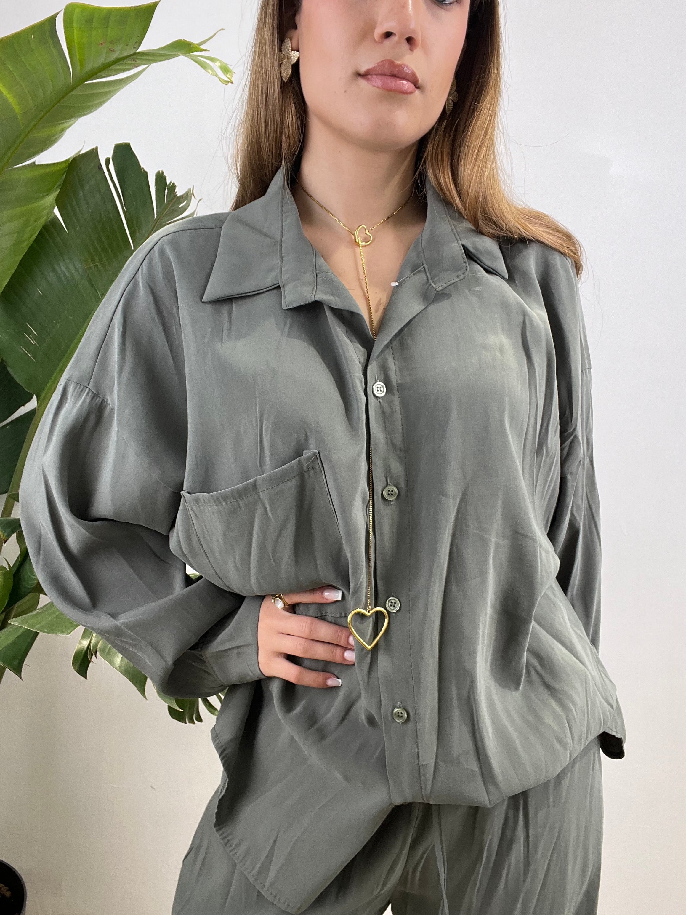 COMPLETO MORBIDO VERDE MILITARE