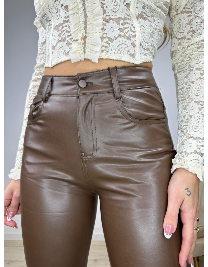 NA-KD X Stephsa - Pantaloni In Pelle Sintetica Dritti Marroni