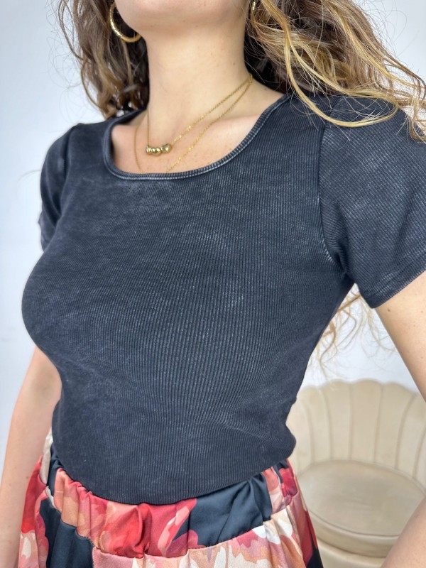 T-SHIRT CROP LARY NERA T-SHIRT CROP LARY NERA