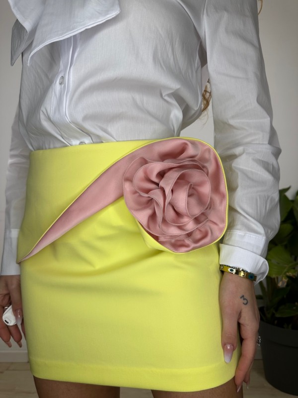 GONNA ROSLE LUMINA GIALLA GONNA ROSLE LUMINA GIALLA