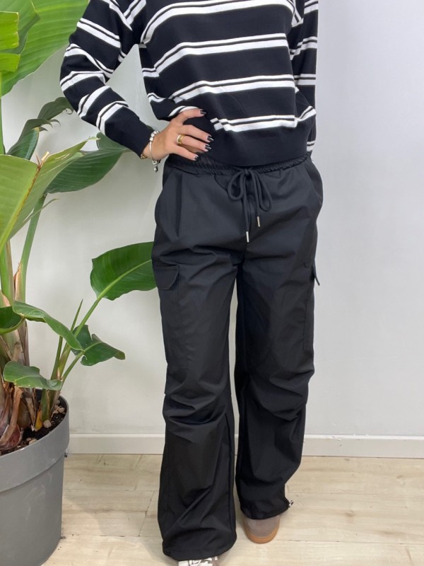 PANTALONI CARGO NERO PANTALONI CARGO NERO