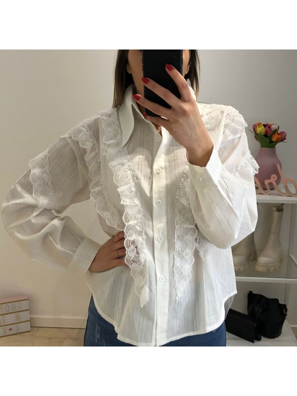BLUSA CON MERLETTO BLUSA CON MERLETTO