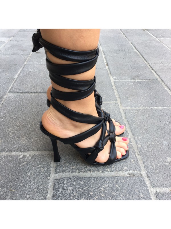 SANDALI CON NODI NERO SANDALI CON NODI NERO