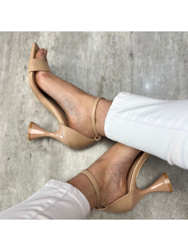 SANDALI CON TACCO STRUTTURATO NUDE SANDALI CON TACCO STRUTTURATO NUDE
