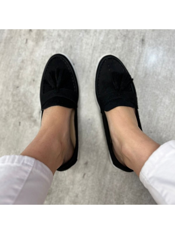 MOCASSINO CON NAPPINE NERO MOCASSINO CON NAPPINE NERO
