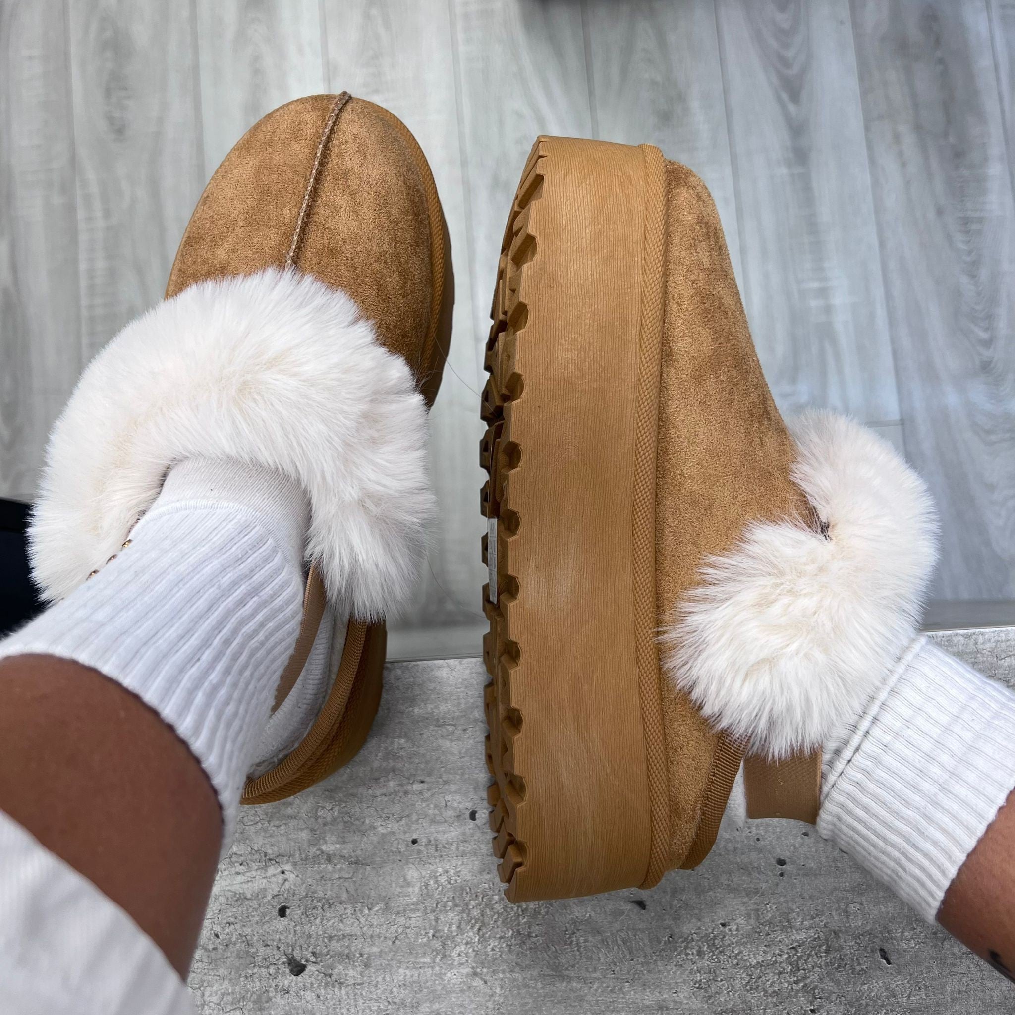 SABOT PELUCHE ELASTICO CAMEL