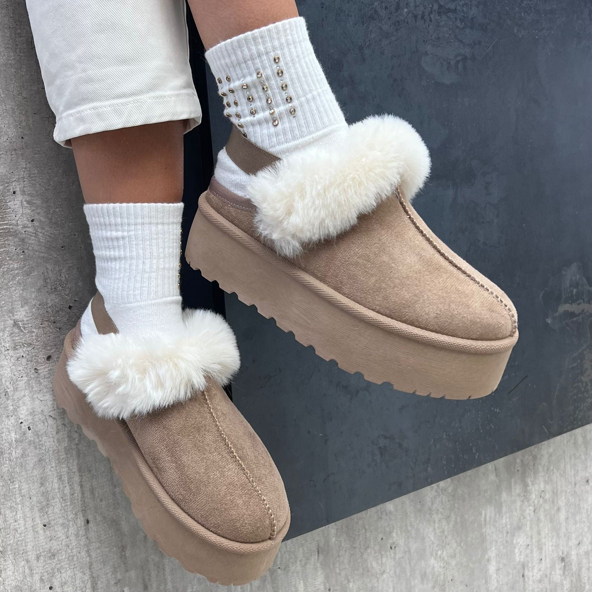 SABOT PELUCHE ELASTICO BEIGE