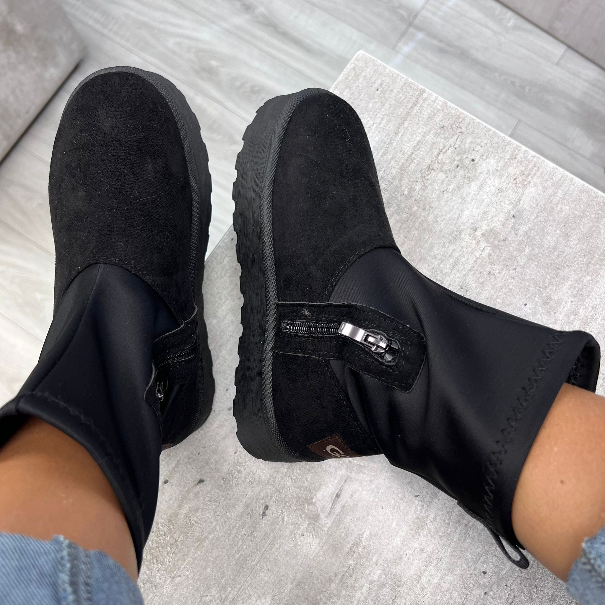 STIVALETTI GOGO NERO