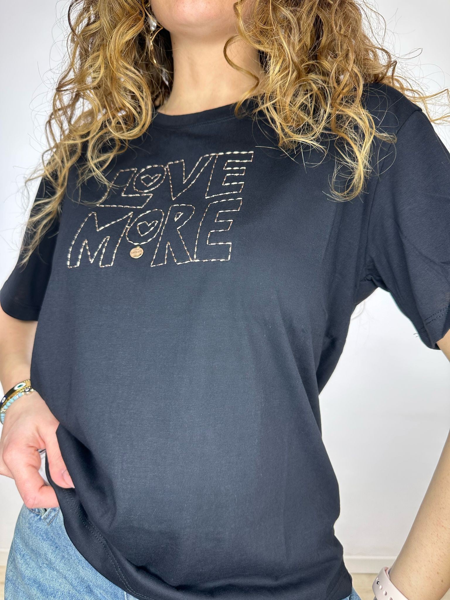 SHIRT LOVE MORE NERA