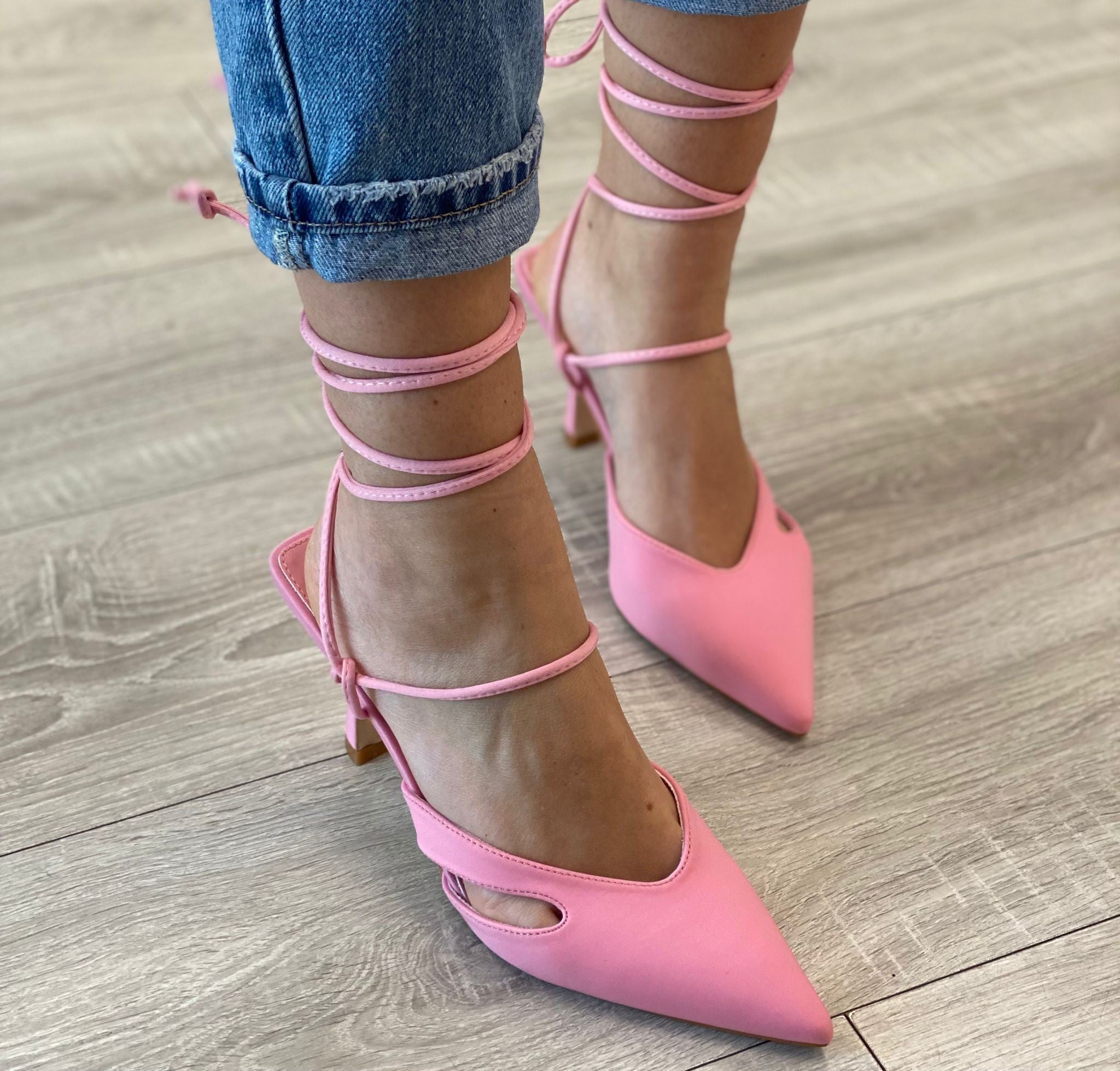 DèCOLLETè CON LACCI ROSA